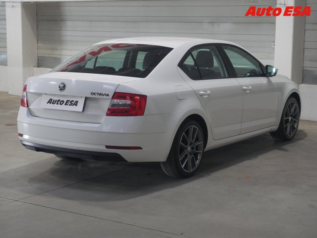 Škoda Octavia, 1.6 TDi,AC,STK11/27 - fotka 4