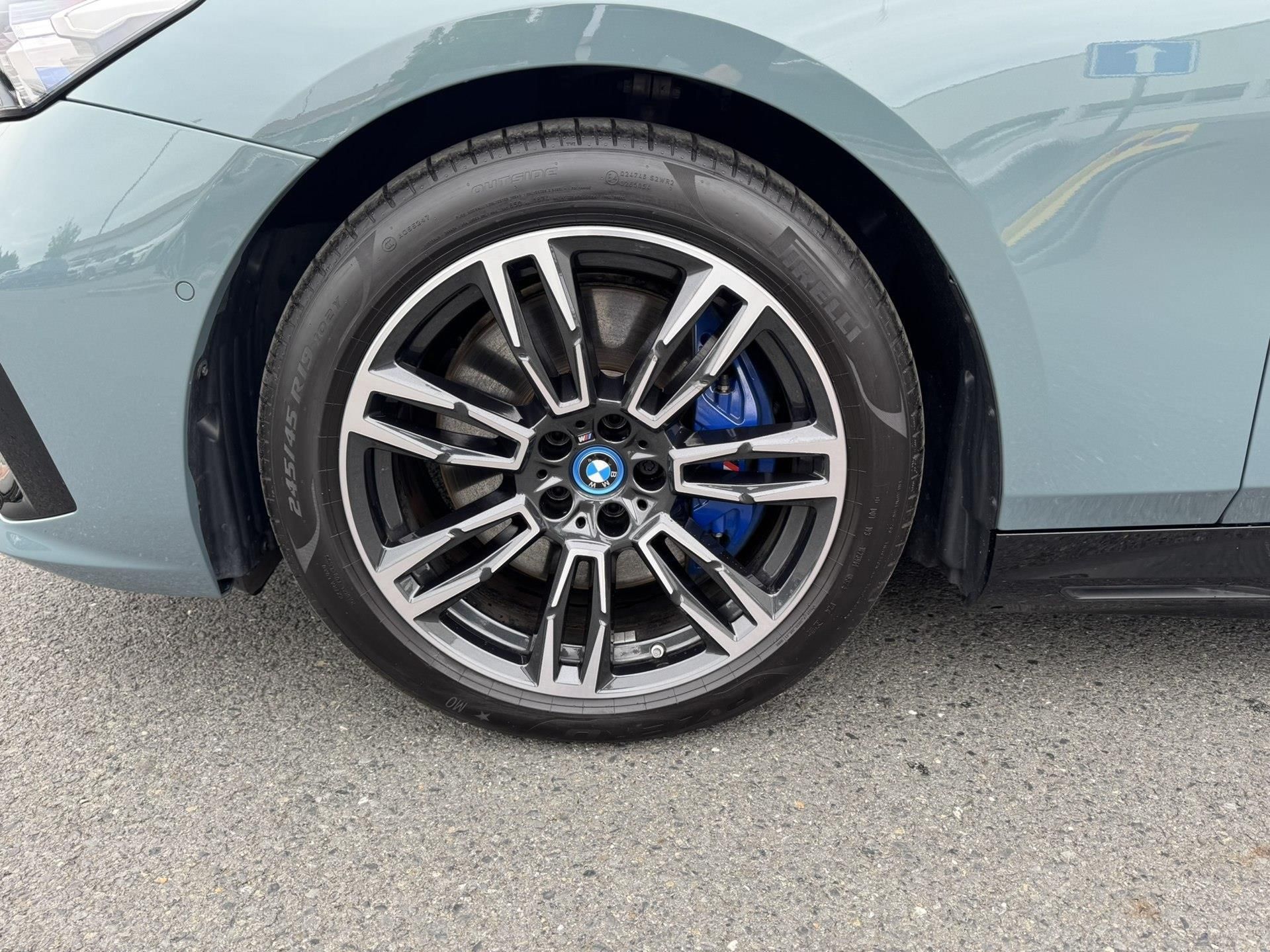 BMW i5, i5 M60 xDrive Sedan - fotka 6