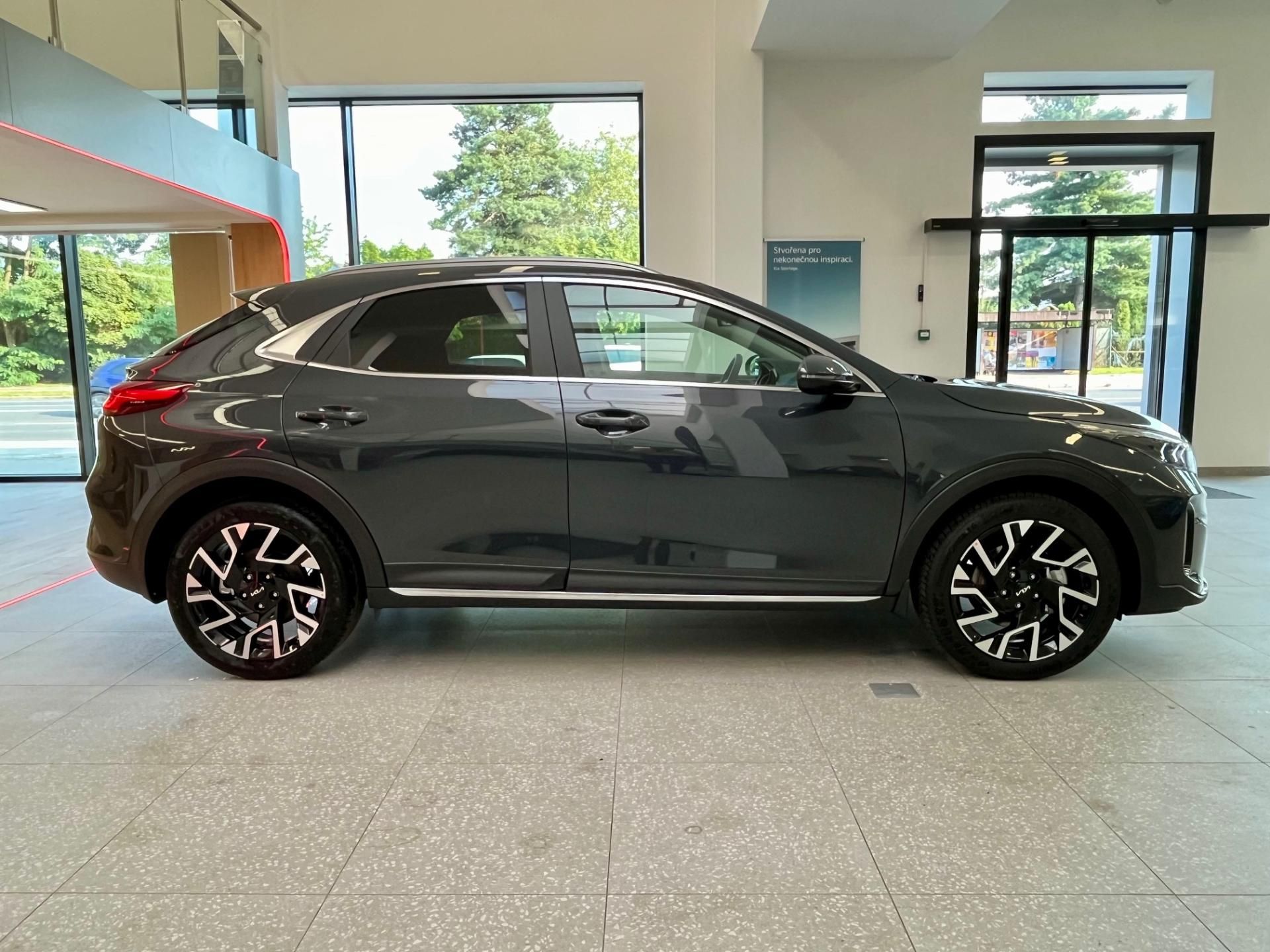 Kia XCee´d, 1.6 T-GDI GPF 7DCT STEEL EDITI - fotka 4