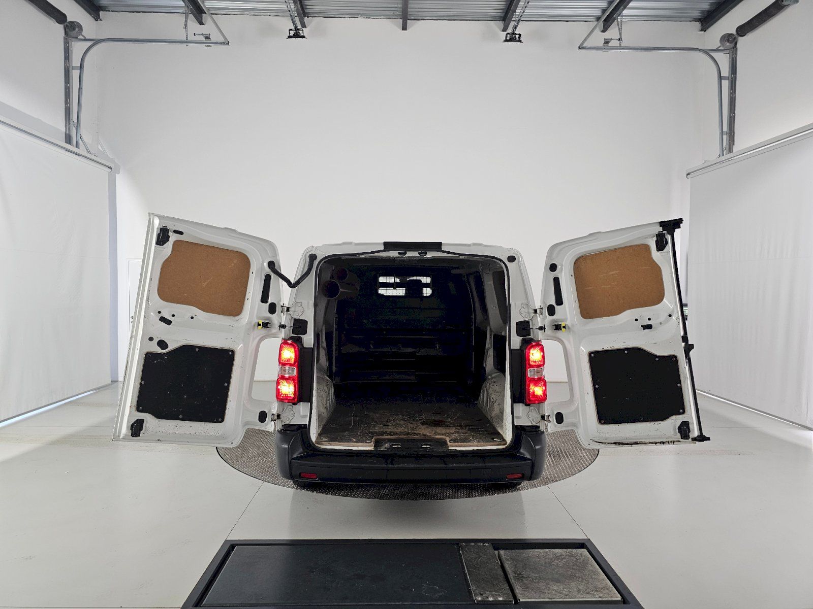 Toyota Proace, 2.0D 120k L2 Active - fotka 6