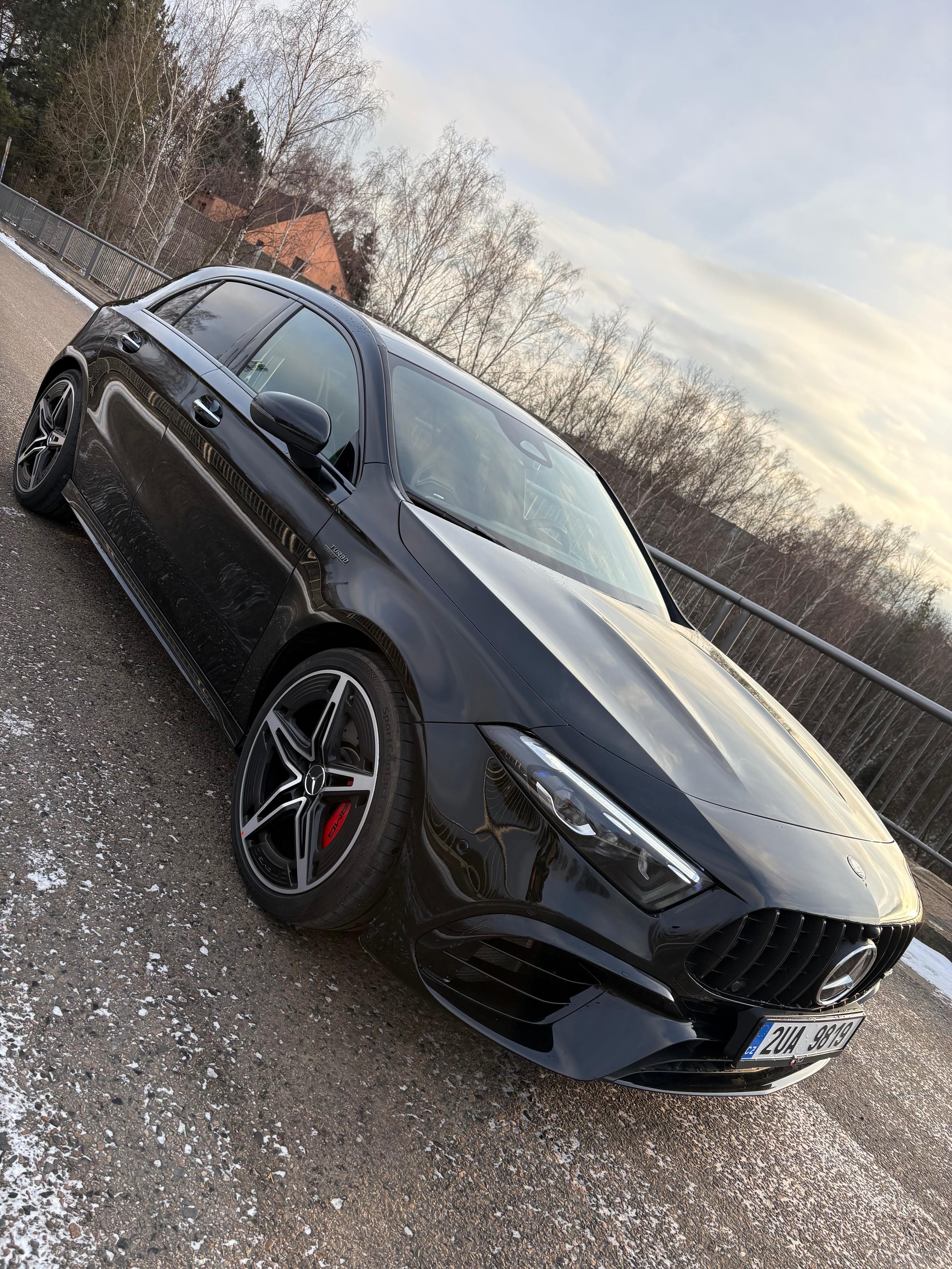 Mercedes-Benz Třídy A, Mercedes Benz A 45 S 4Matic+ - fotka 6