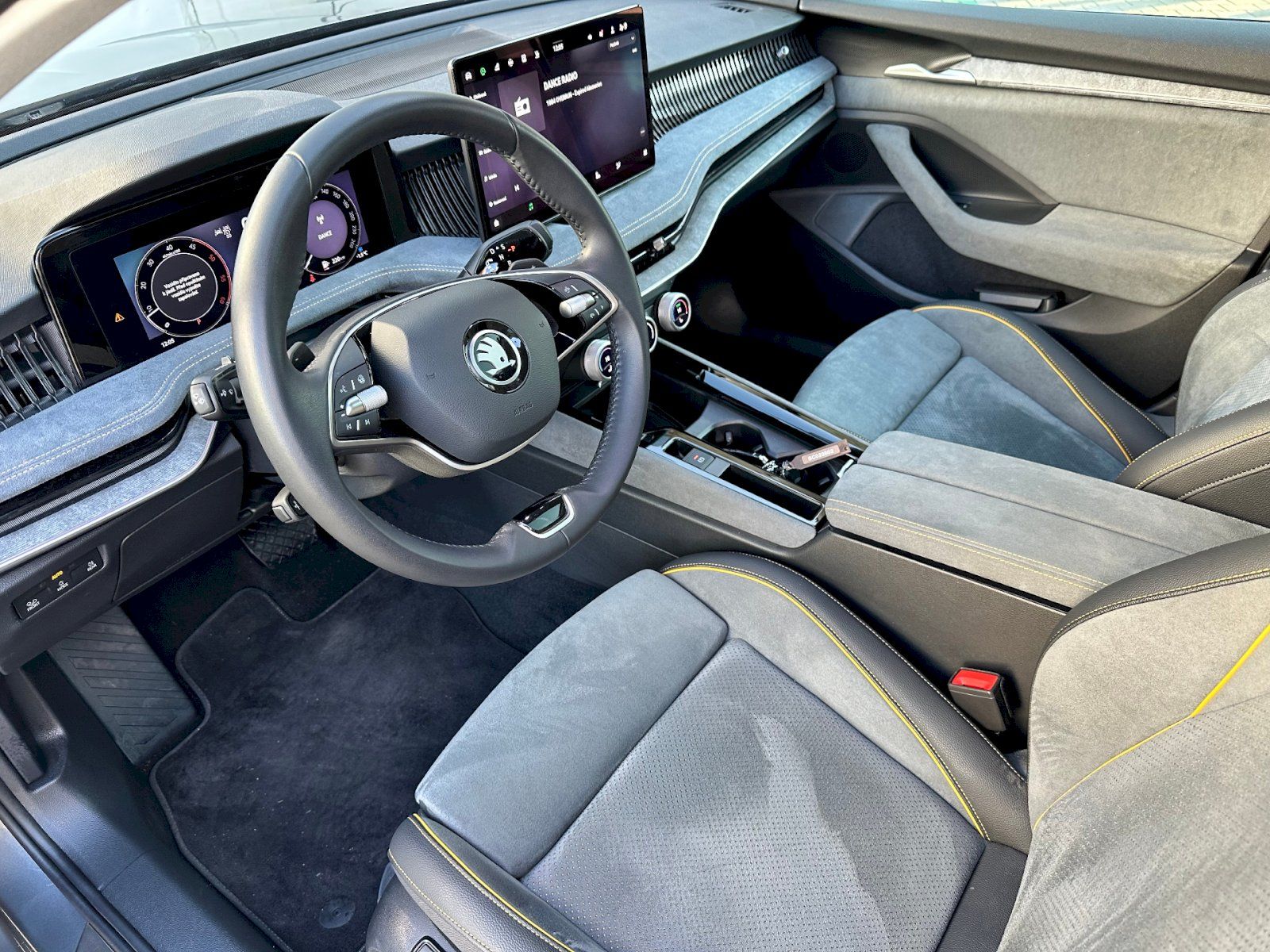 Škoda Superb, 2.0 TDI 142kW 4x4 Selection Co - fotka 6