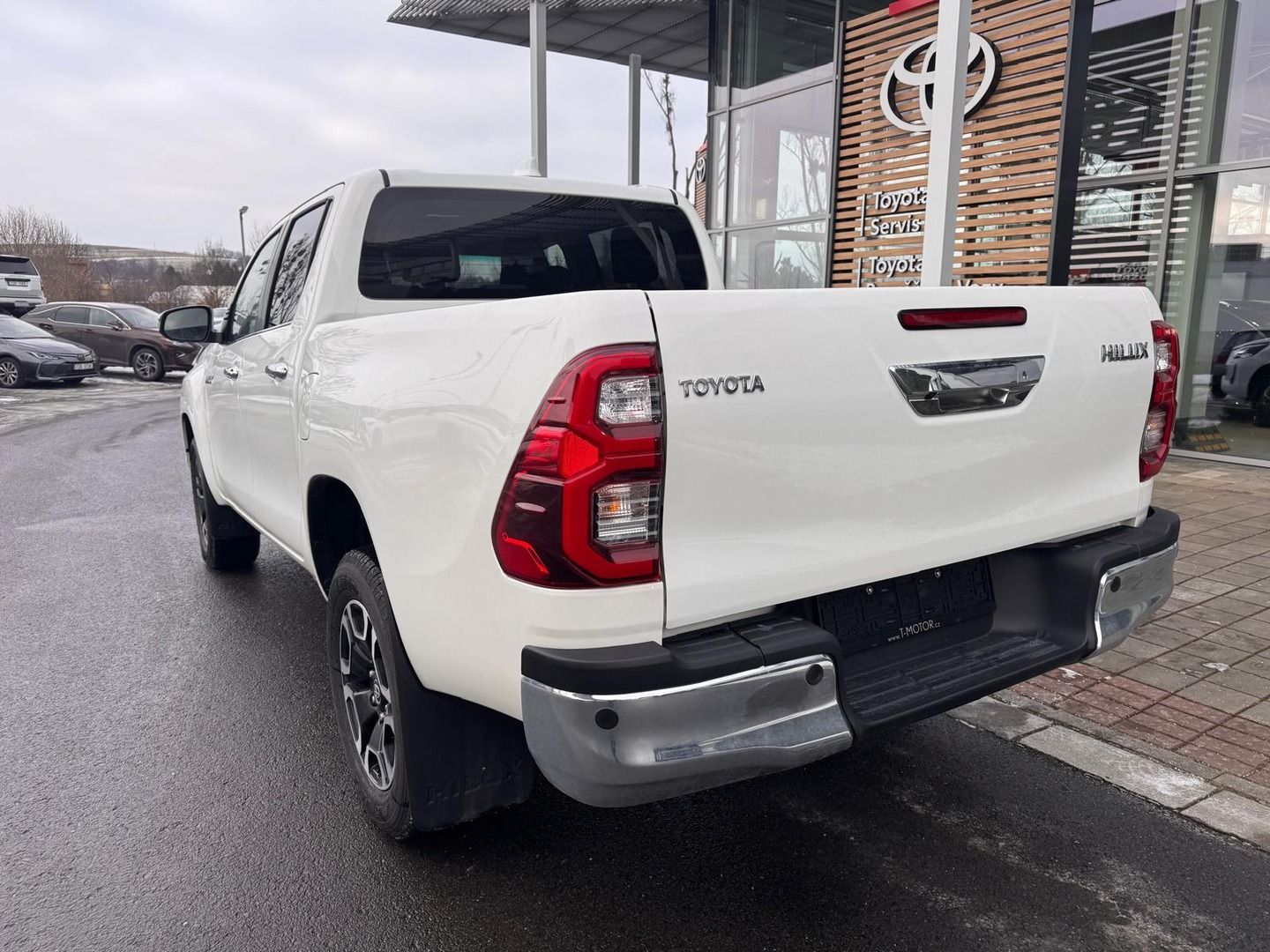 Toyota Hilux, 4x4 Executive - fotka 6