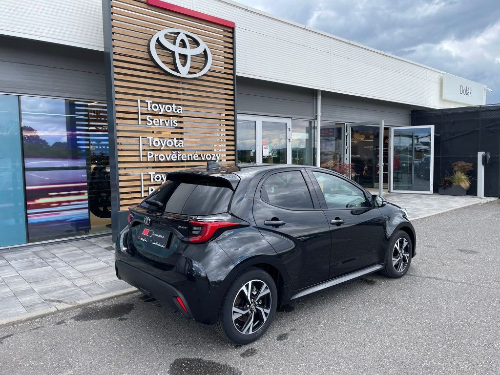 Toyota Yaris, 1.5 HEV Style - fotka 5