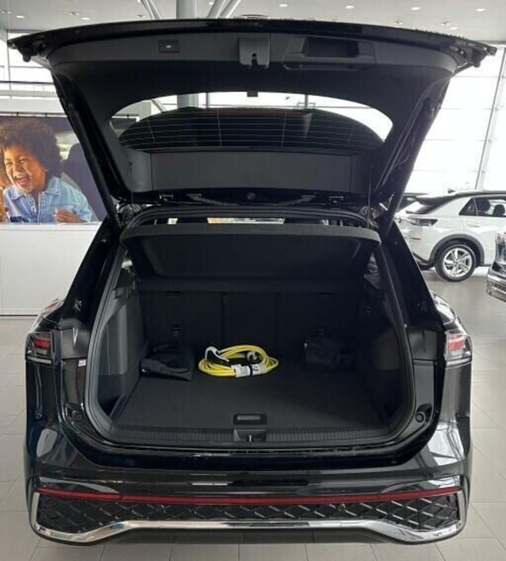 Volkswagen Tiguan, R-Line 1,5 TSI eHybrid 150 kW - fotka 6