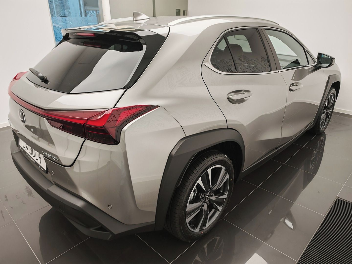 Lexus UX 300h, 300h Business TECH - fotka 4
