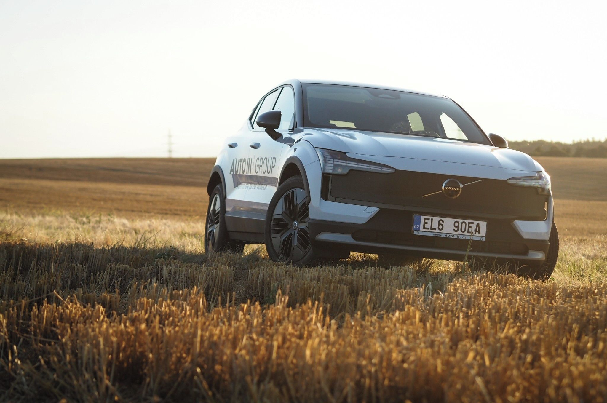 Volvo EX30, CC ULTRA 315kW AWD 360°kamera - fotka 4