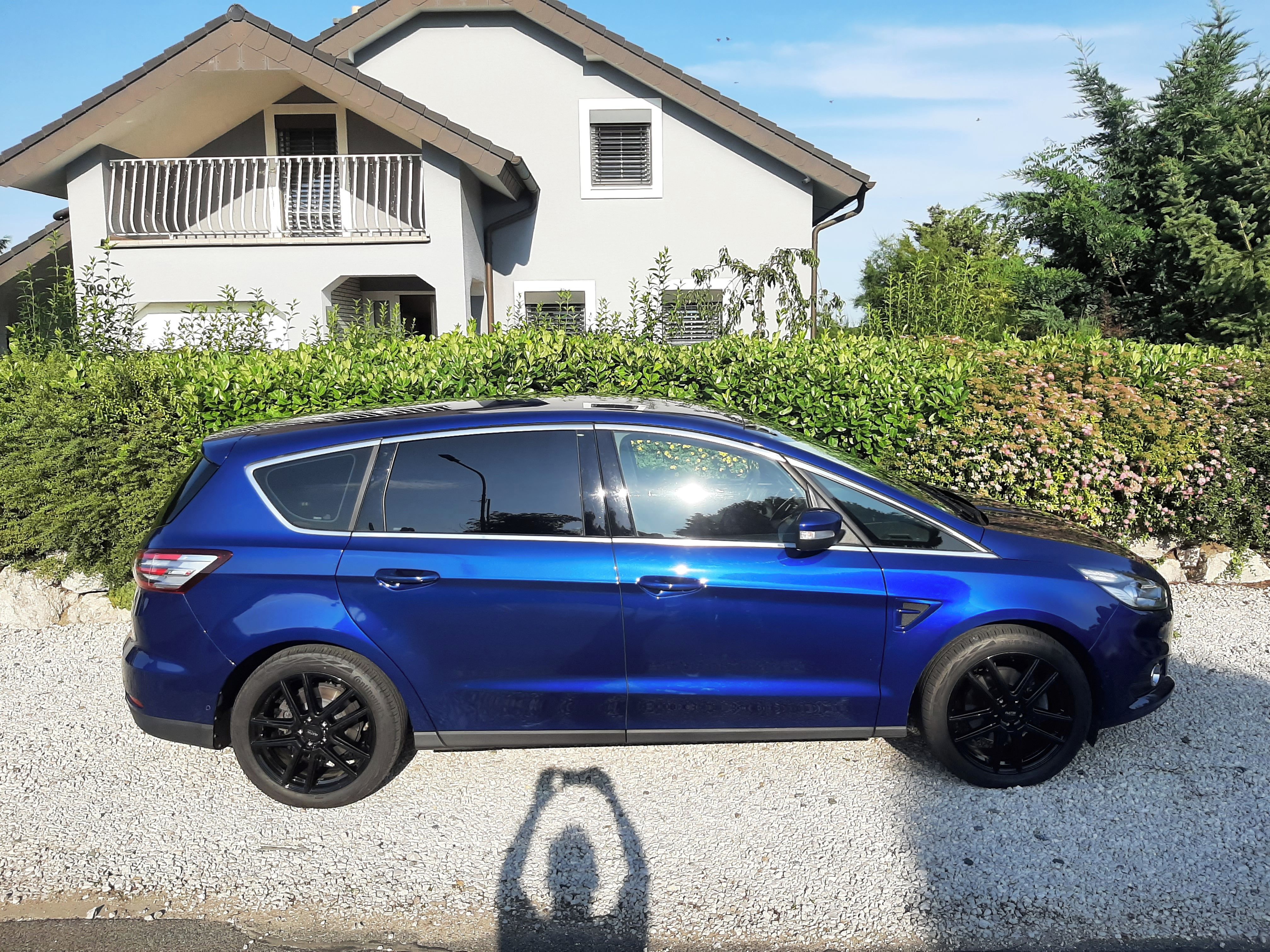 Ford S-MAX, Titanium 2.0tdci 132kw - fotka 2