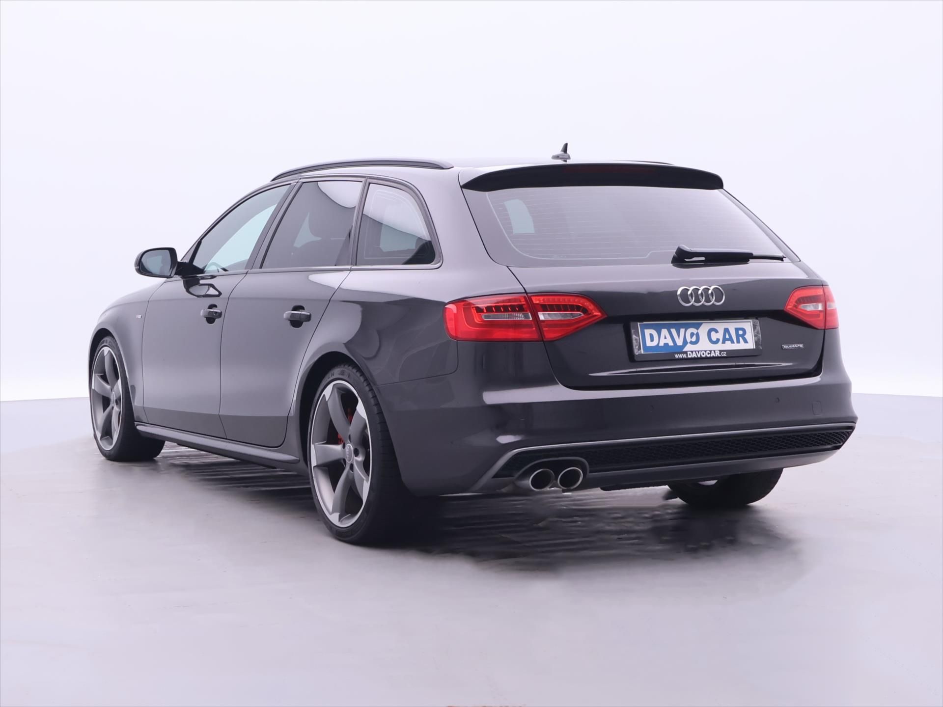 Audi A4, 3,0 TDI 180kW S-Line quattro - fotka 5