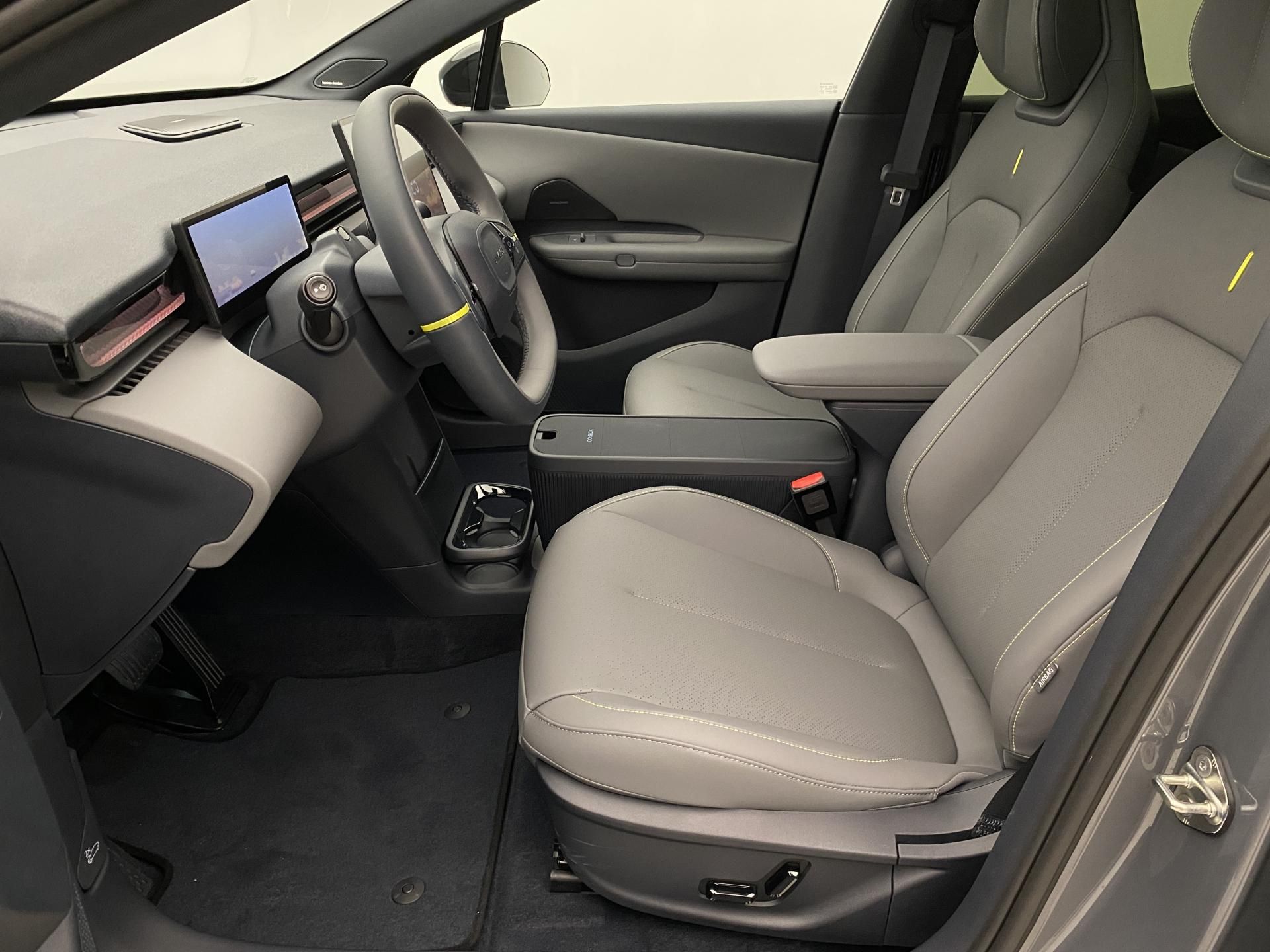 Lynk & Co 02, MORE EV - fotka 3