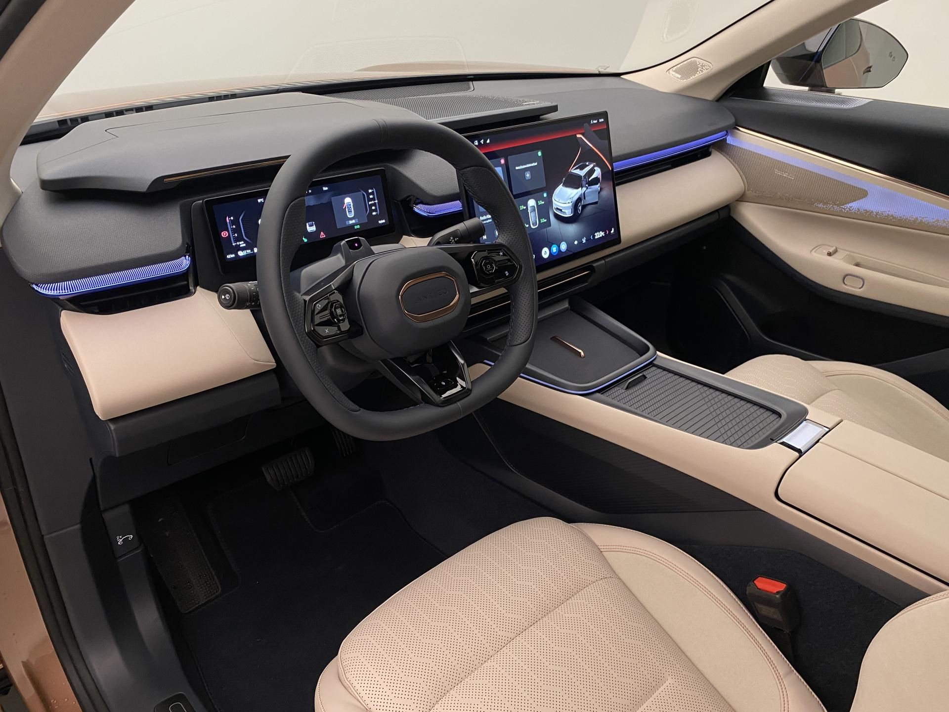 Lynk & Co 08, MORE PHEV - fotka 4