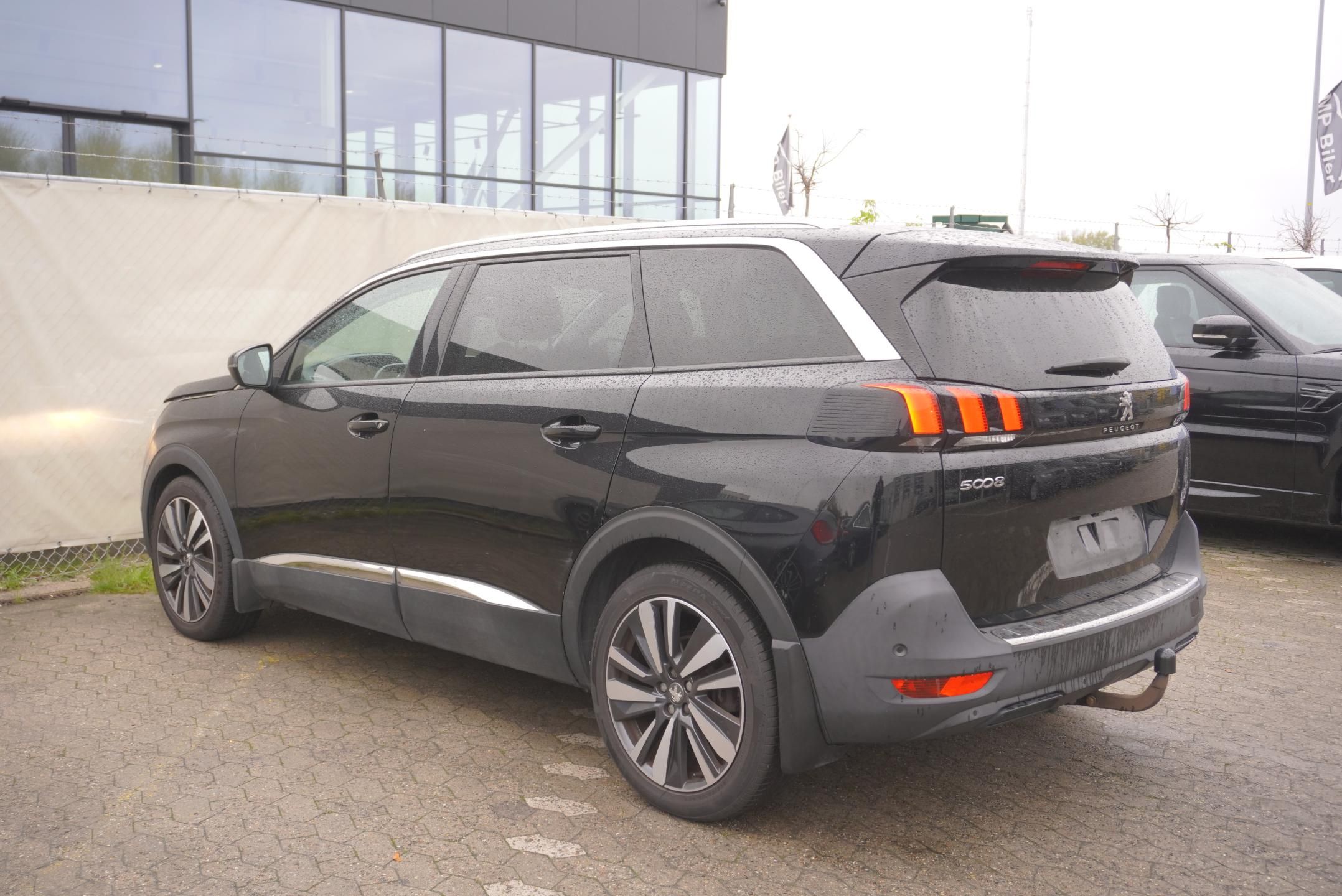 Peugeot 5008, 5008  1,2I 96 kW ALLURE 7 MÍST - fotka 6