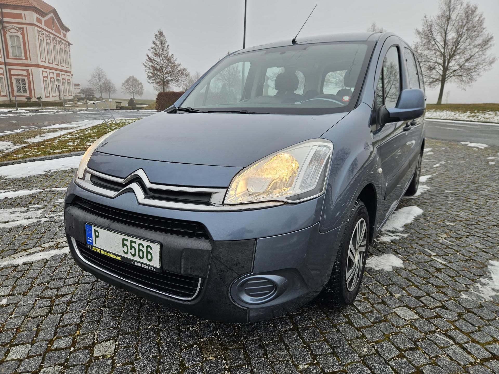 Citroën Berlingo, 1.6 88kw, PĚKNÝ STAV,  SPLÁTKY - fotka 2