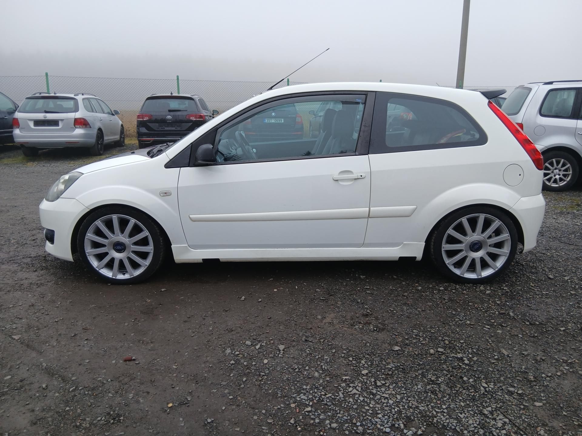 Ford Fiesta, original "ST" 150 PS - fotka 5