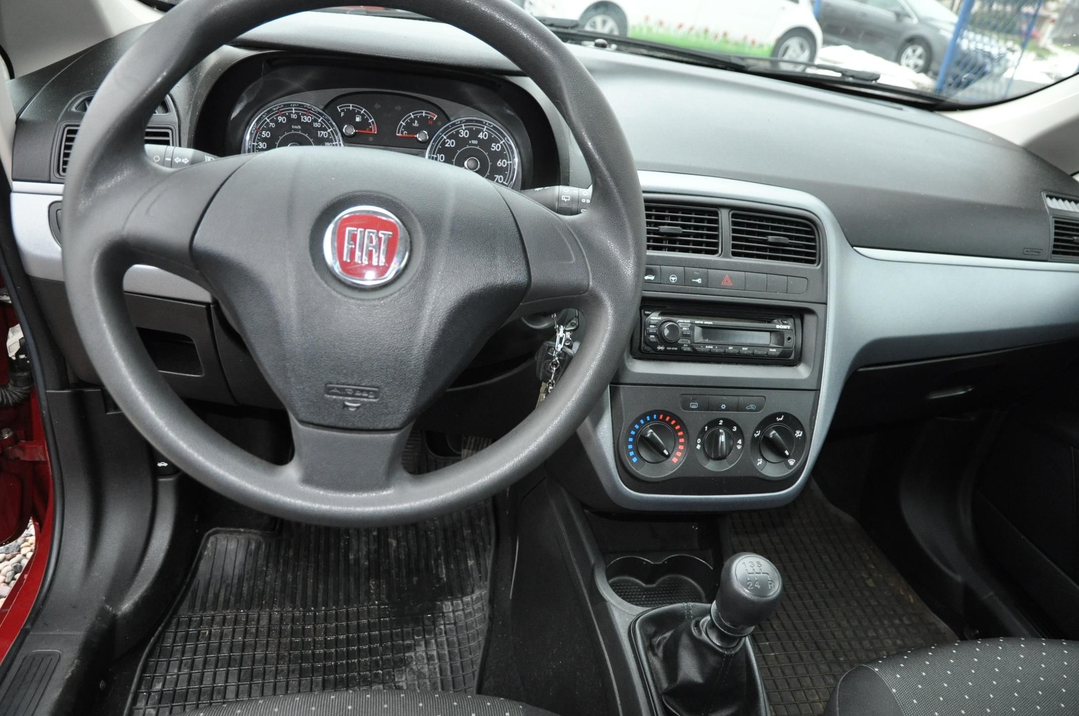 Fiat Grande Punto, 1.2i 48kW Klima 3dv. - fotka 5