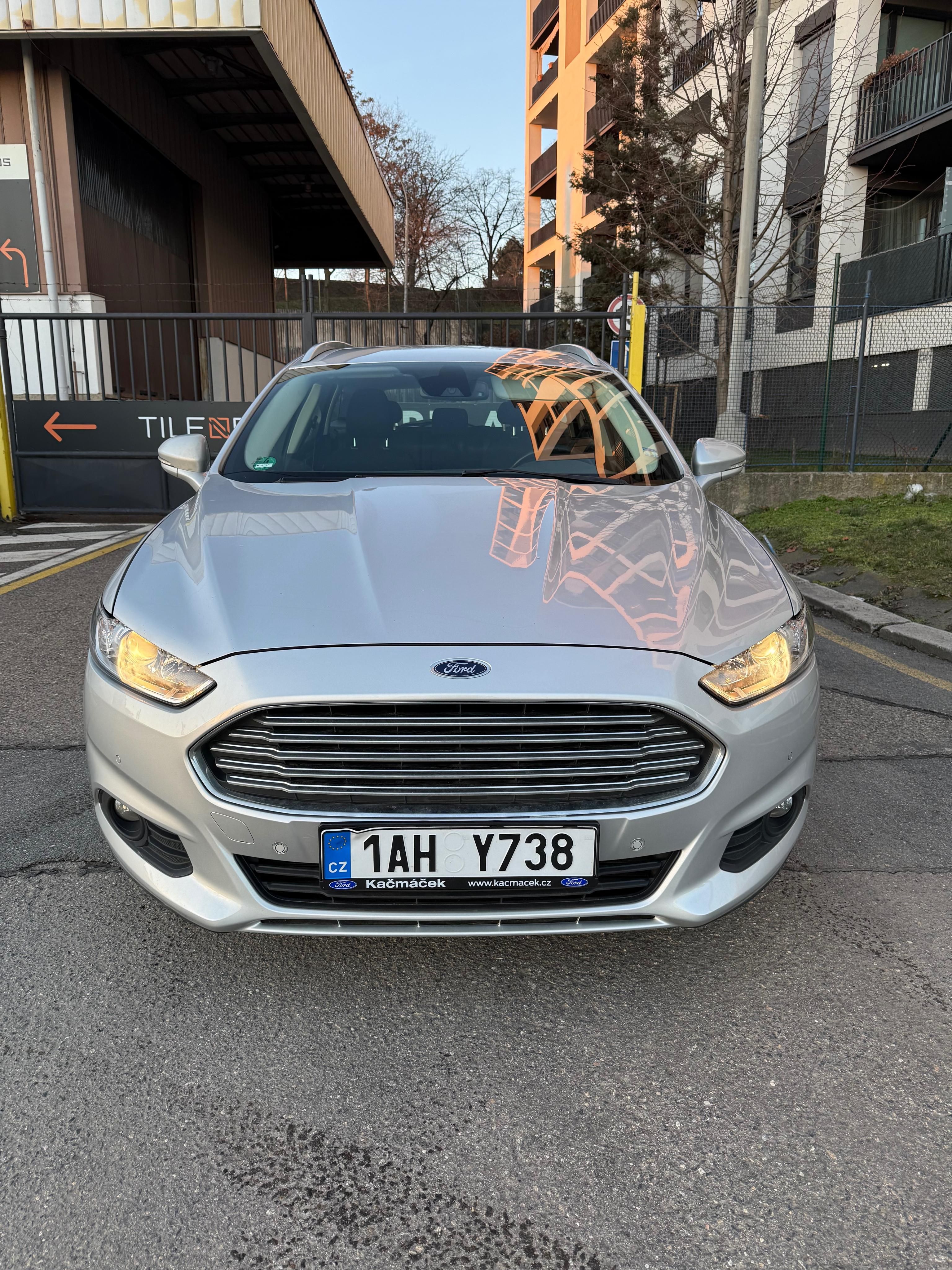 Ford Mondeo - fotka 2