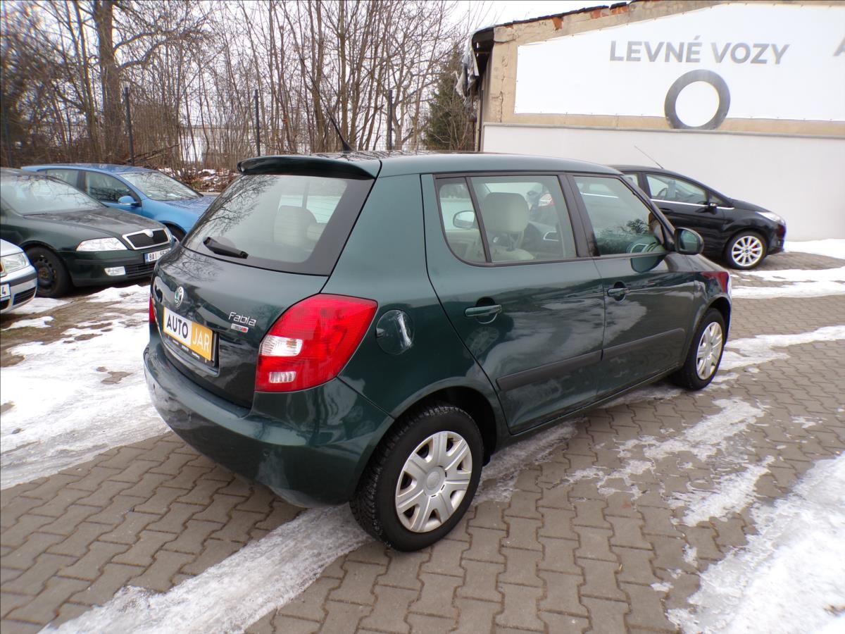 Škoda Fabia, 1,6 16V  AUTOMAT - fotka 6