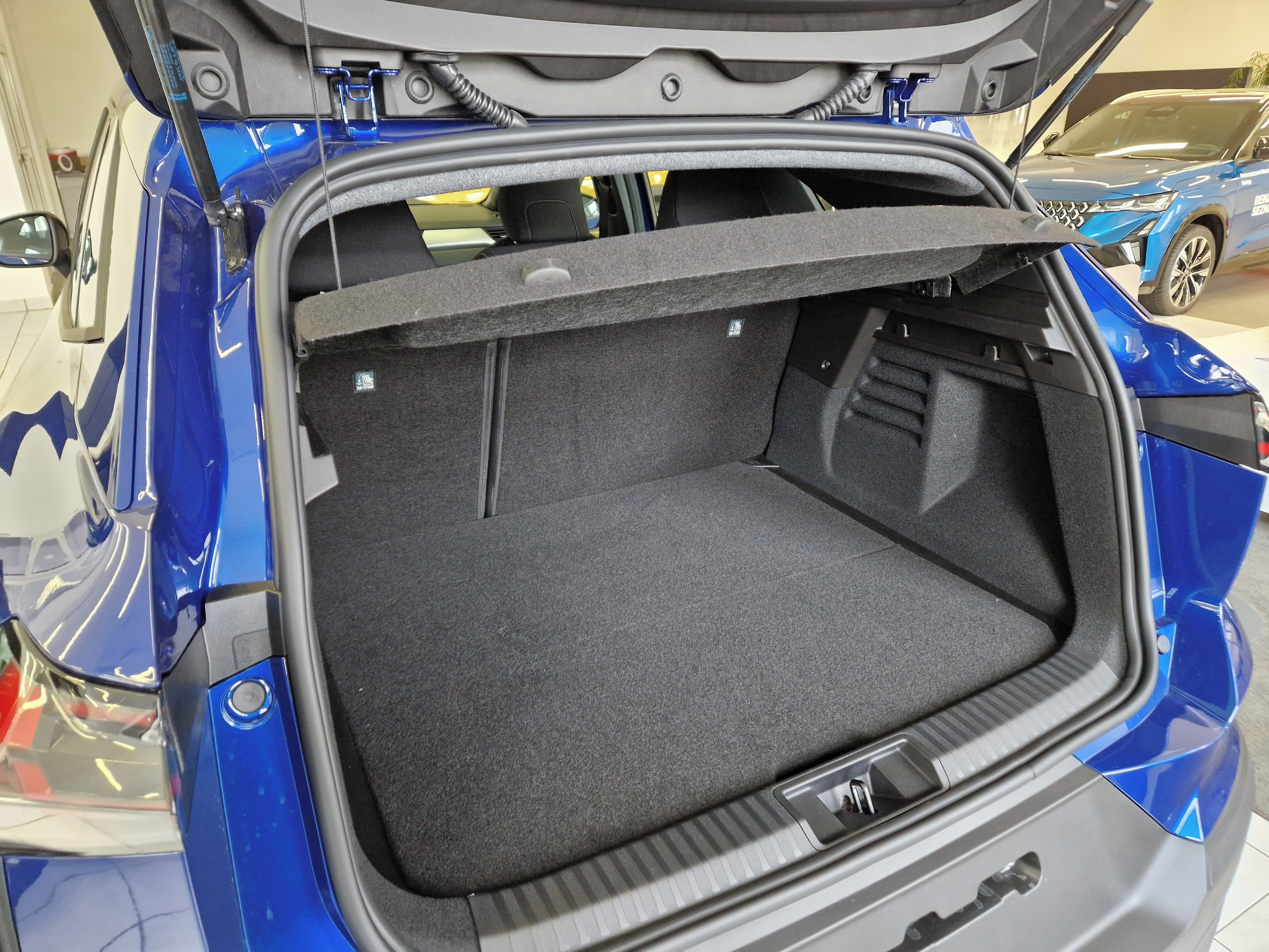 Mitsubishi Grandis, INFORM 1.3 DI-T MHEV 104kW - fotka 6
