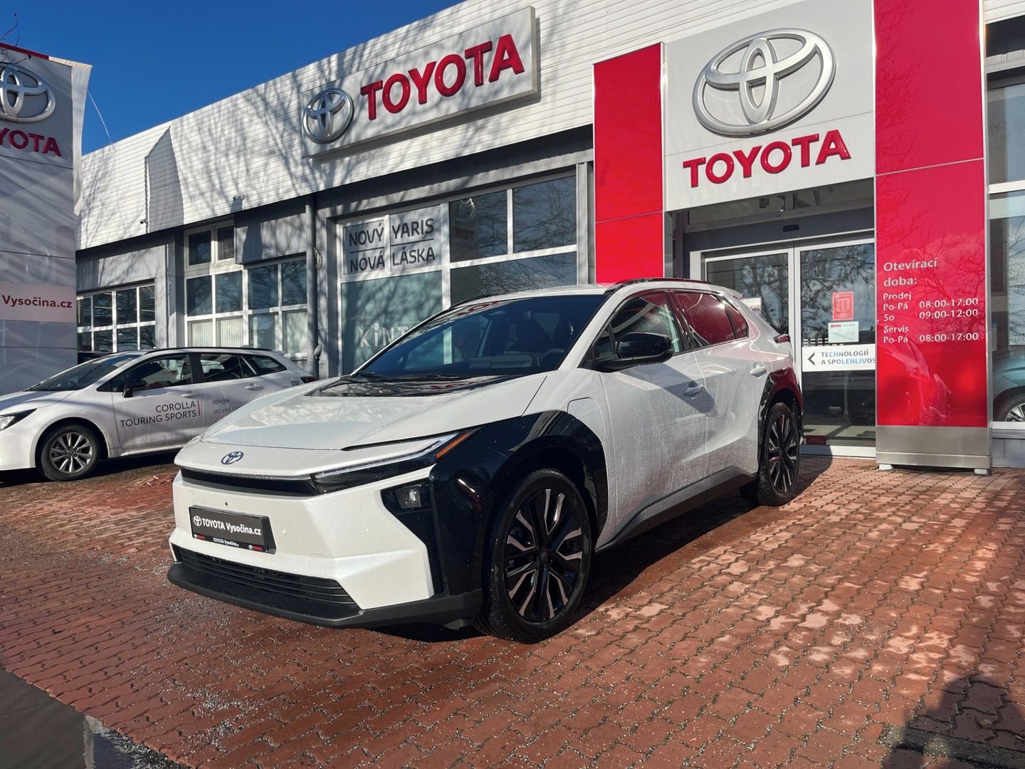 Toyota bZ4X, MC25 BEV AT 4X4 Executive