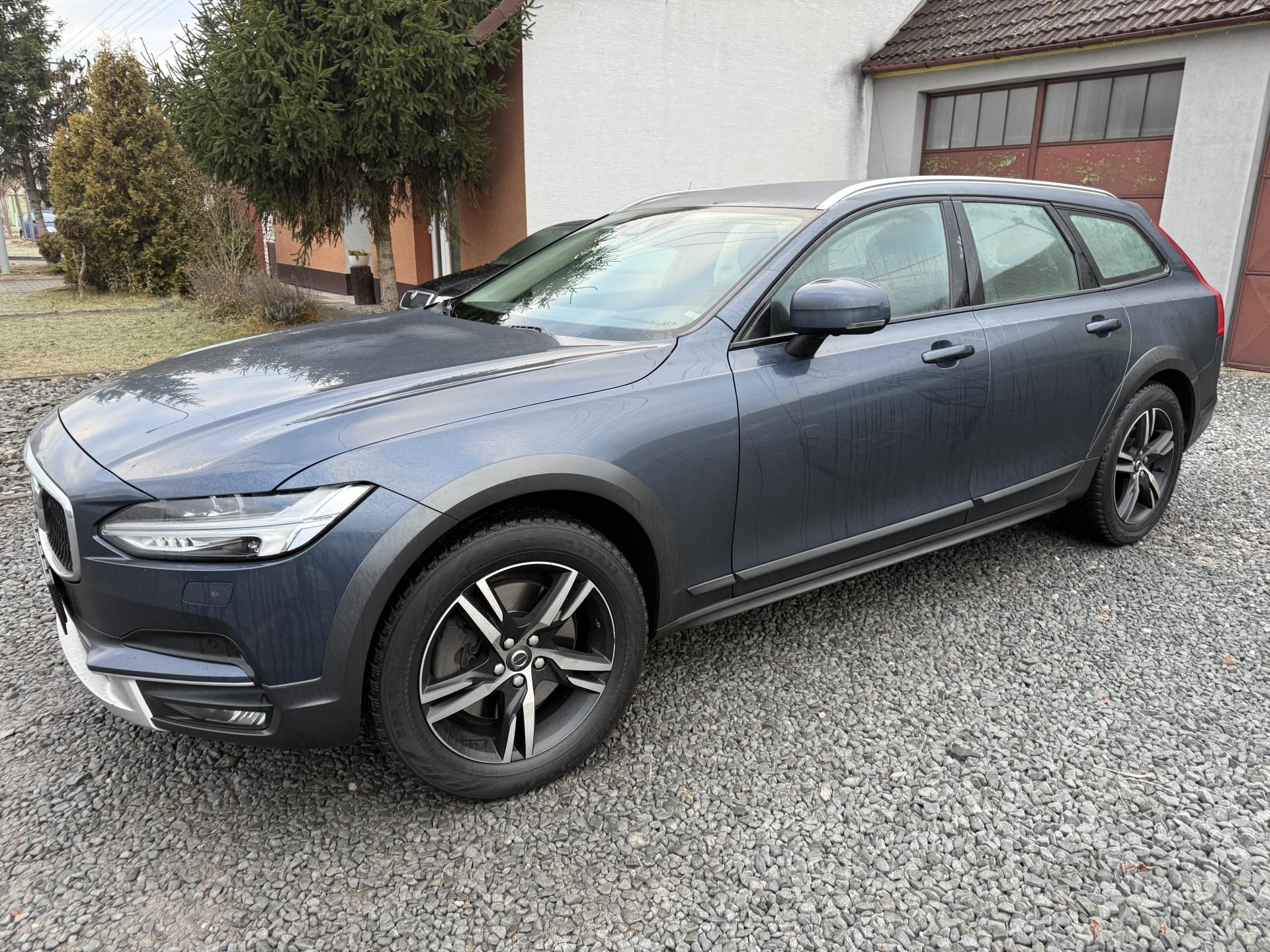 Volvo V90, 2.0 D4 CROSS COUNTRY POLESTAR