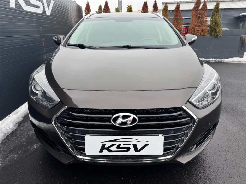 Hyundai i40, 1,7 AUTOMAT, DPH - fotka 4