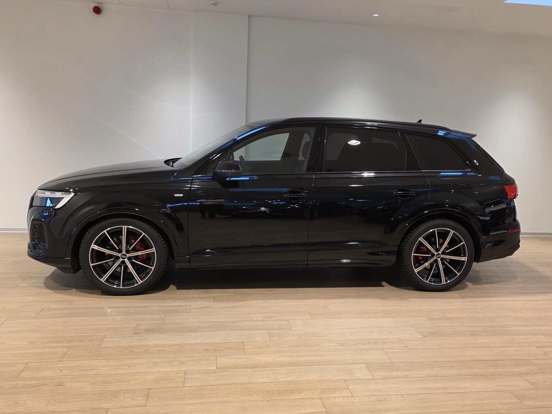 Audi Q7 - fotka 2