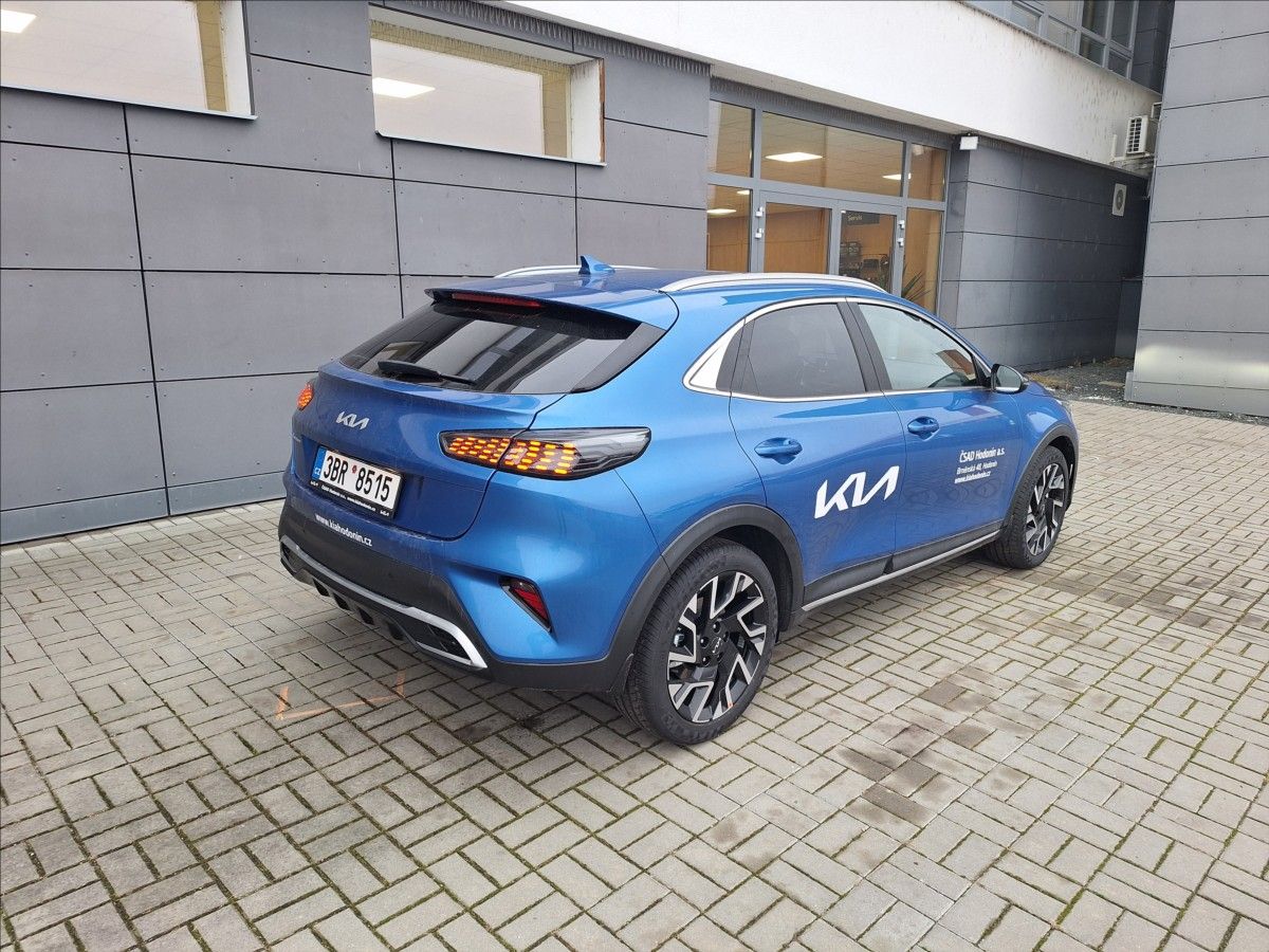 Kia XCee´d, 1,6 TGDi 7DCT aut.  Steel ed. - fotka 6
