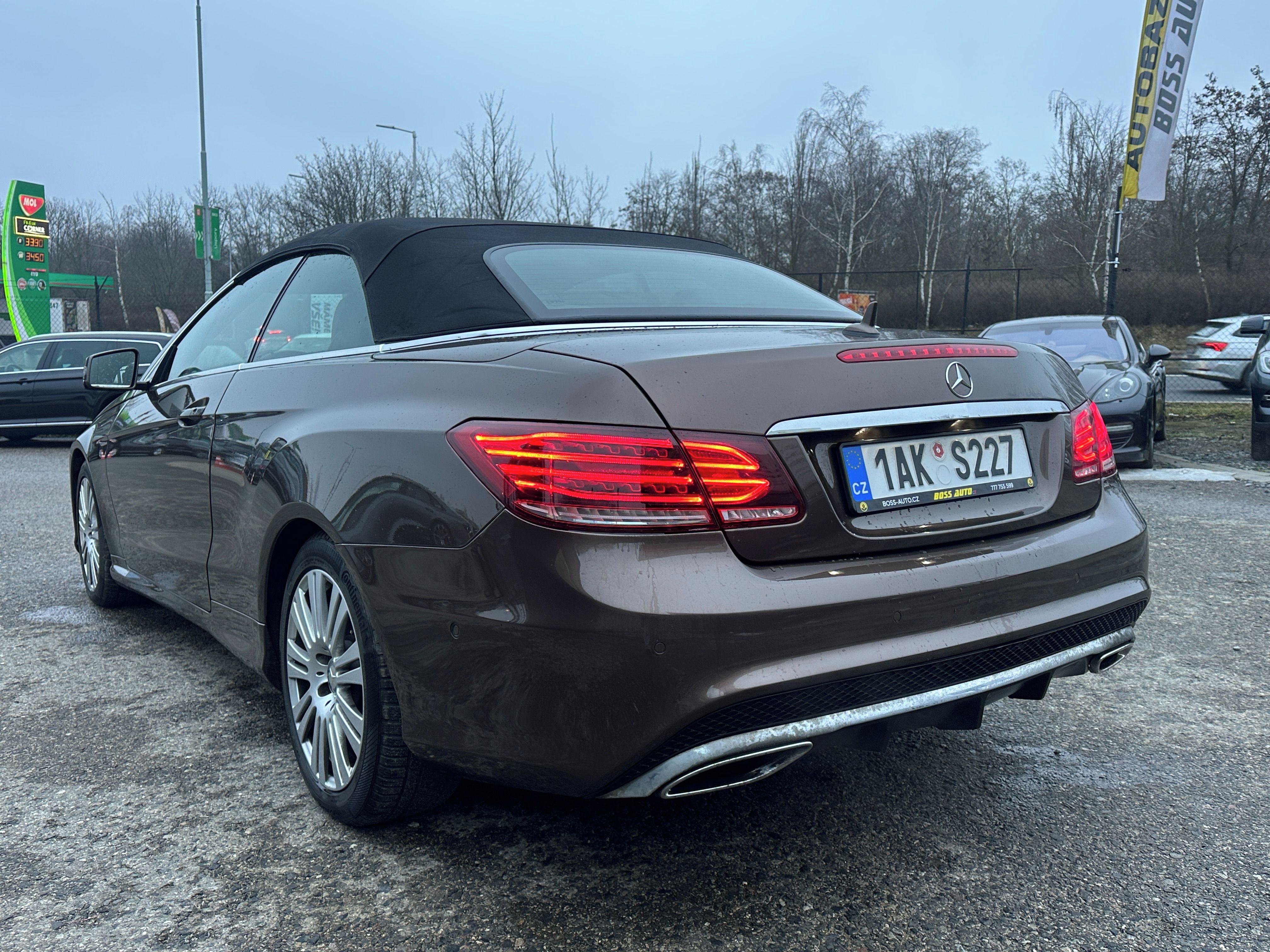 Mercedes-Benz Třídy E, Mercedes-Benz E 350  2013 - fotka 6