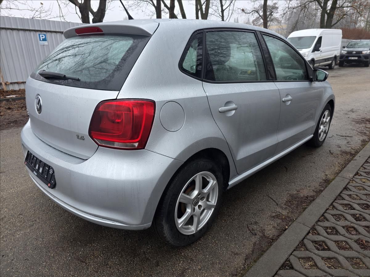 Volkswagen Polo, 1.4i 63KW DSG KLIMA 5.DV - fotka 6