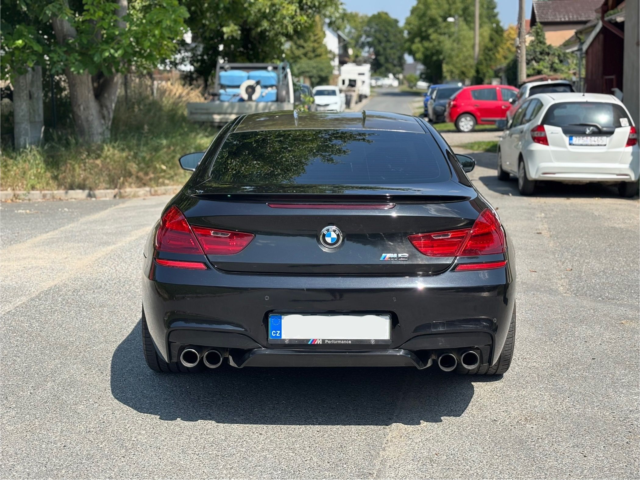 BMW M6, US model, Plná výbava - fotka 5