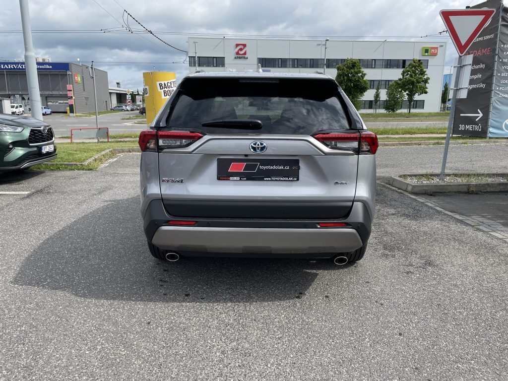 Toyota Rav4, 2.5 Hybrid 4x4 ODBĚR 4/2026 - fotka 4