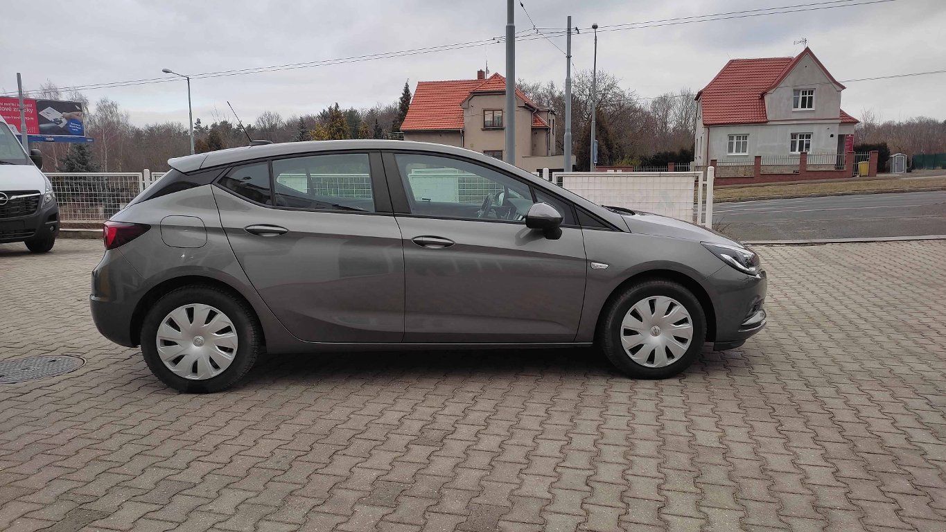 Opel Astra, Enjoy 1,4 Turbo 110kW AT6 - fotka 5