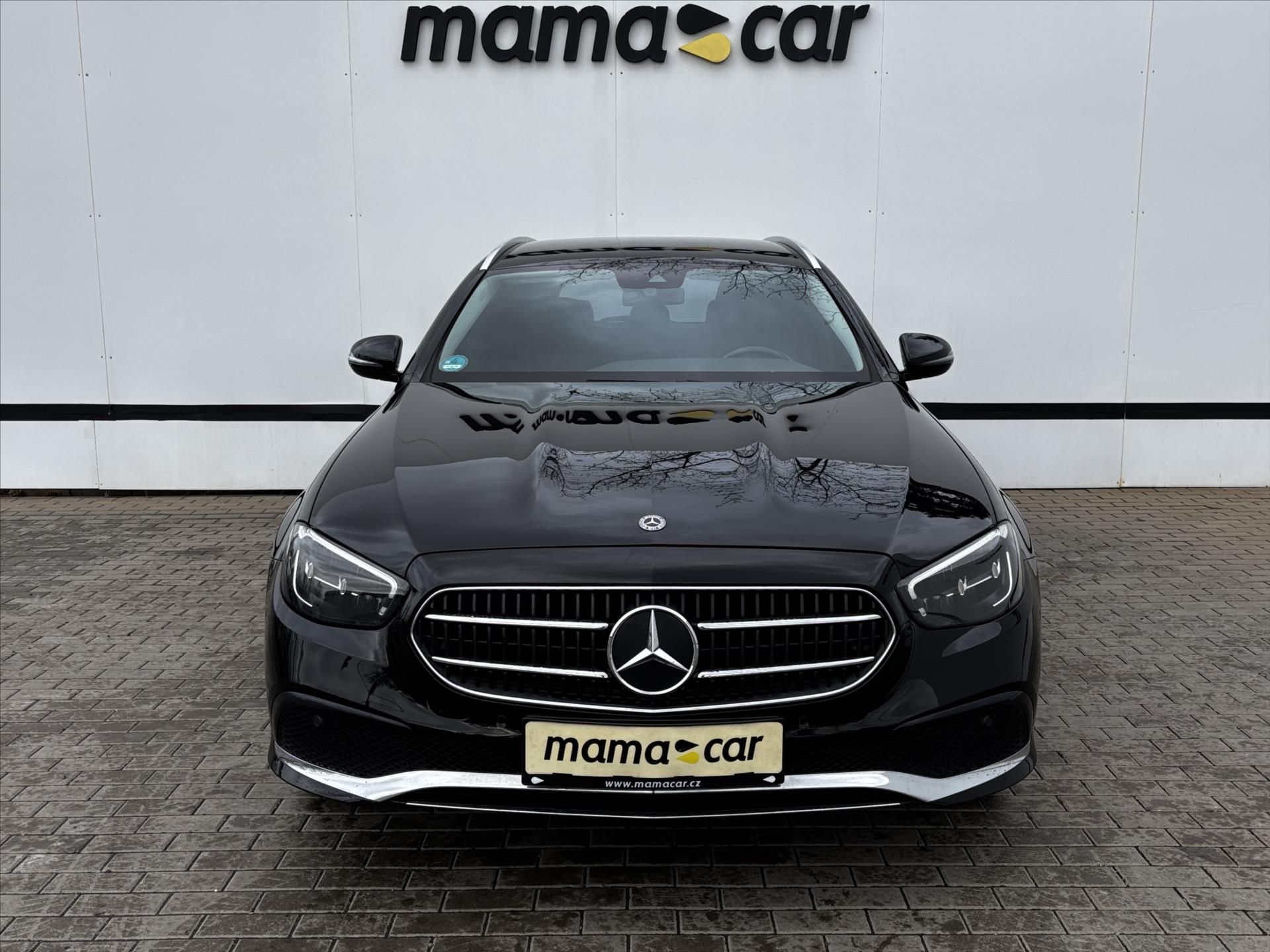 Mercedes-Benz Třídy E, 300de 4MATIC TAŽNÉ DPH - fotka 2