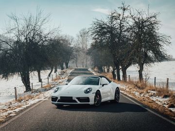 Carrera GTS Cabriolet (992)