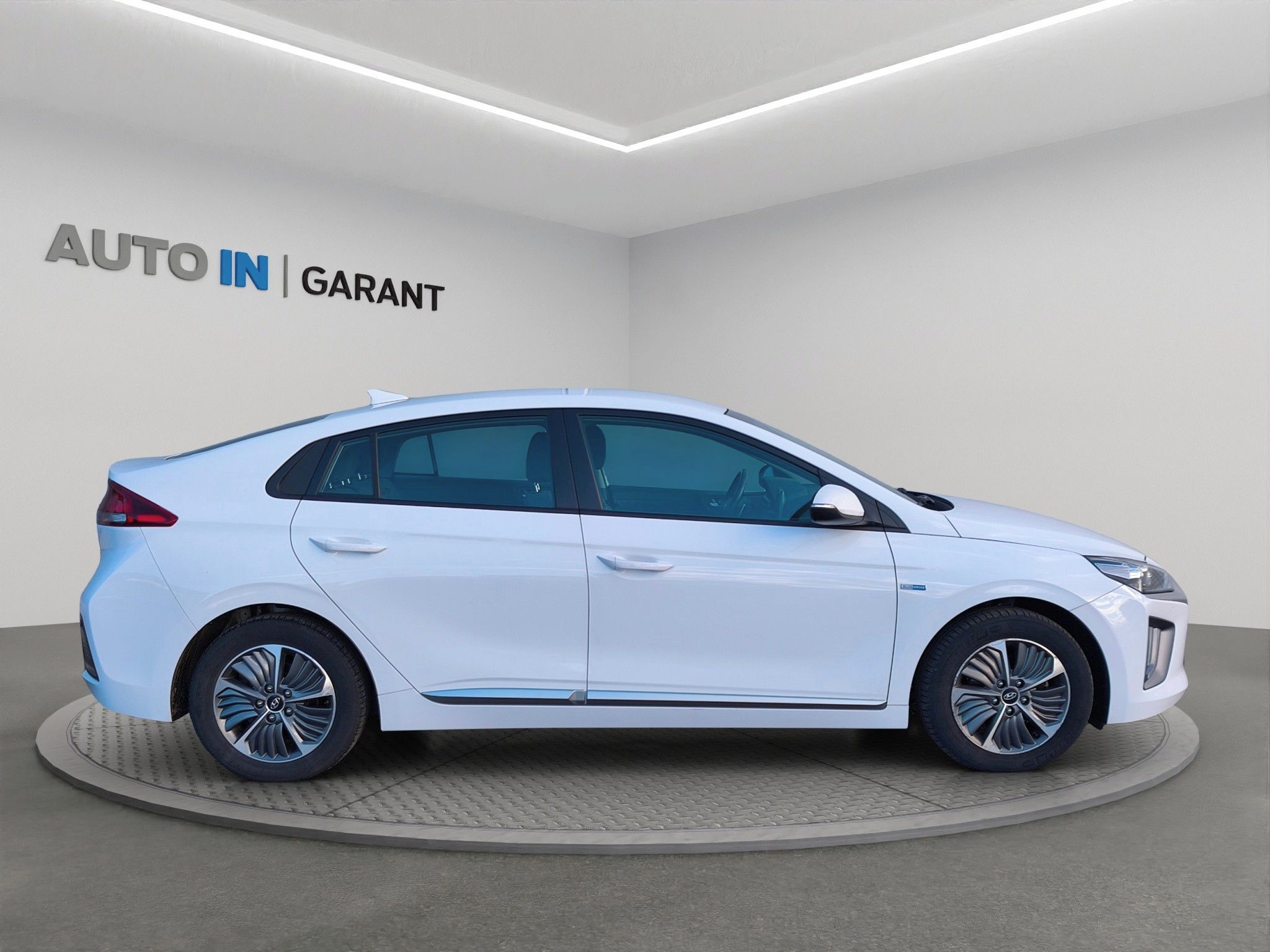 Hyundai Ioniq, PHEV, ČR, 1. majitel, DPH - fotka 4