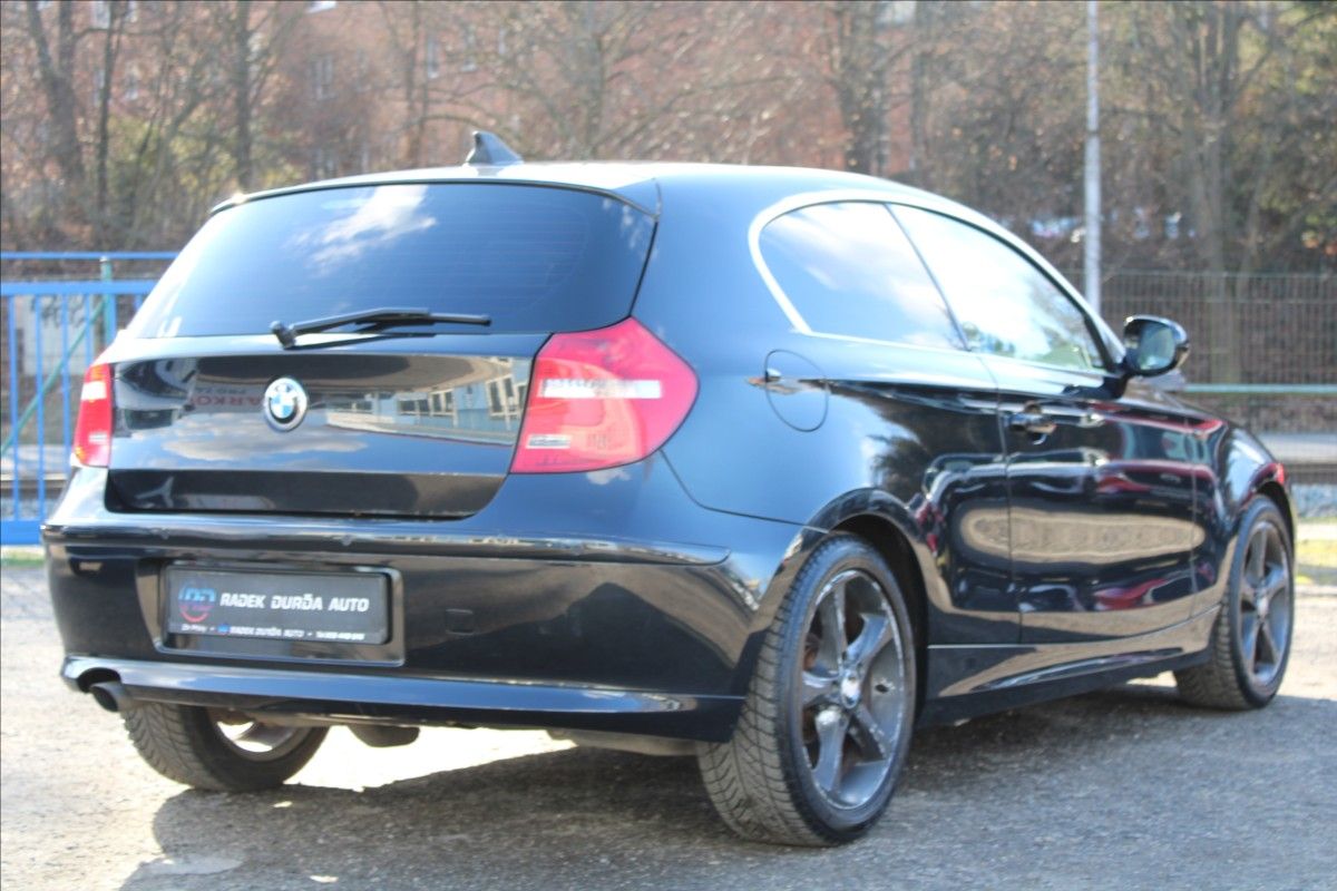 BMW Řada 1, 2,0 118d  KLIMATIZACE - fotka 5