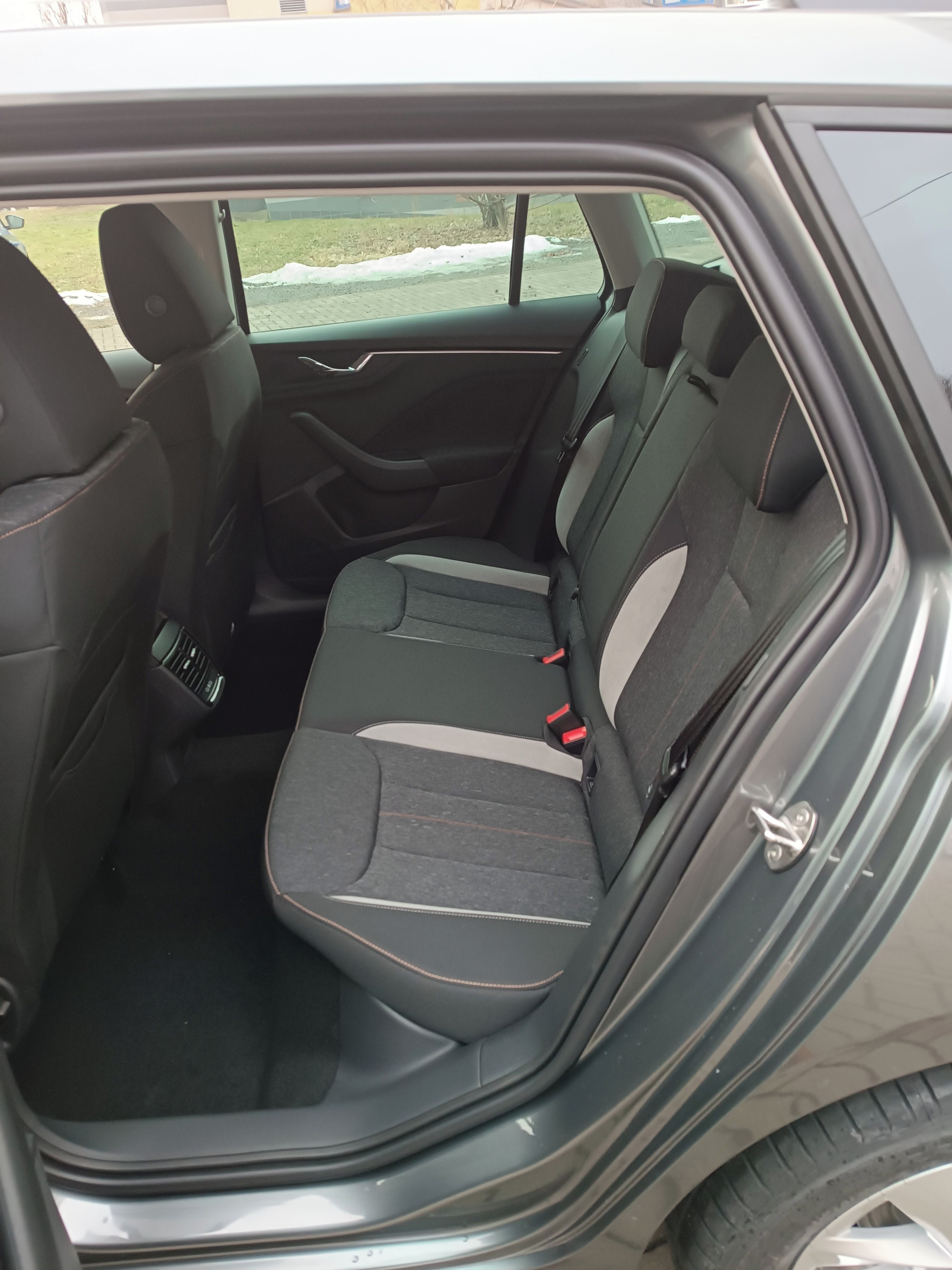 Škoda Kamiq, Top Select. 1,5TSI 110kW 7DSG - fotka 6