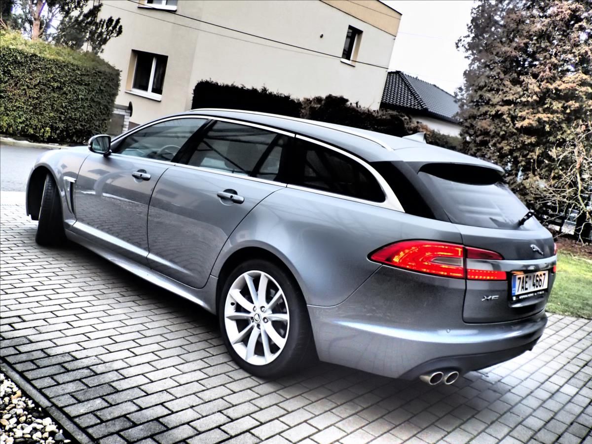Jaguar XF, 3,0 ČR, Automat, Navigace - fotka 5