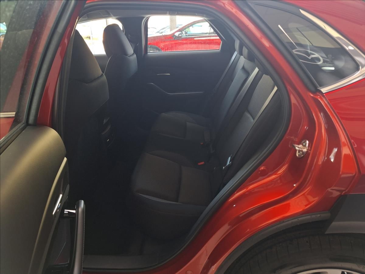 Mazda CX-30, 2.5 G 140k 6AT FWD Centre-Line - fotka 4