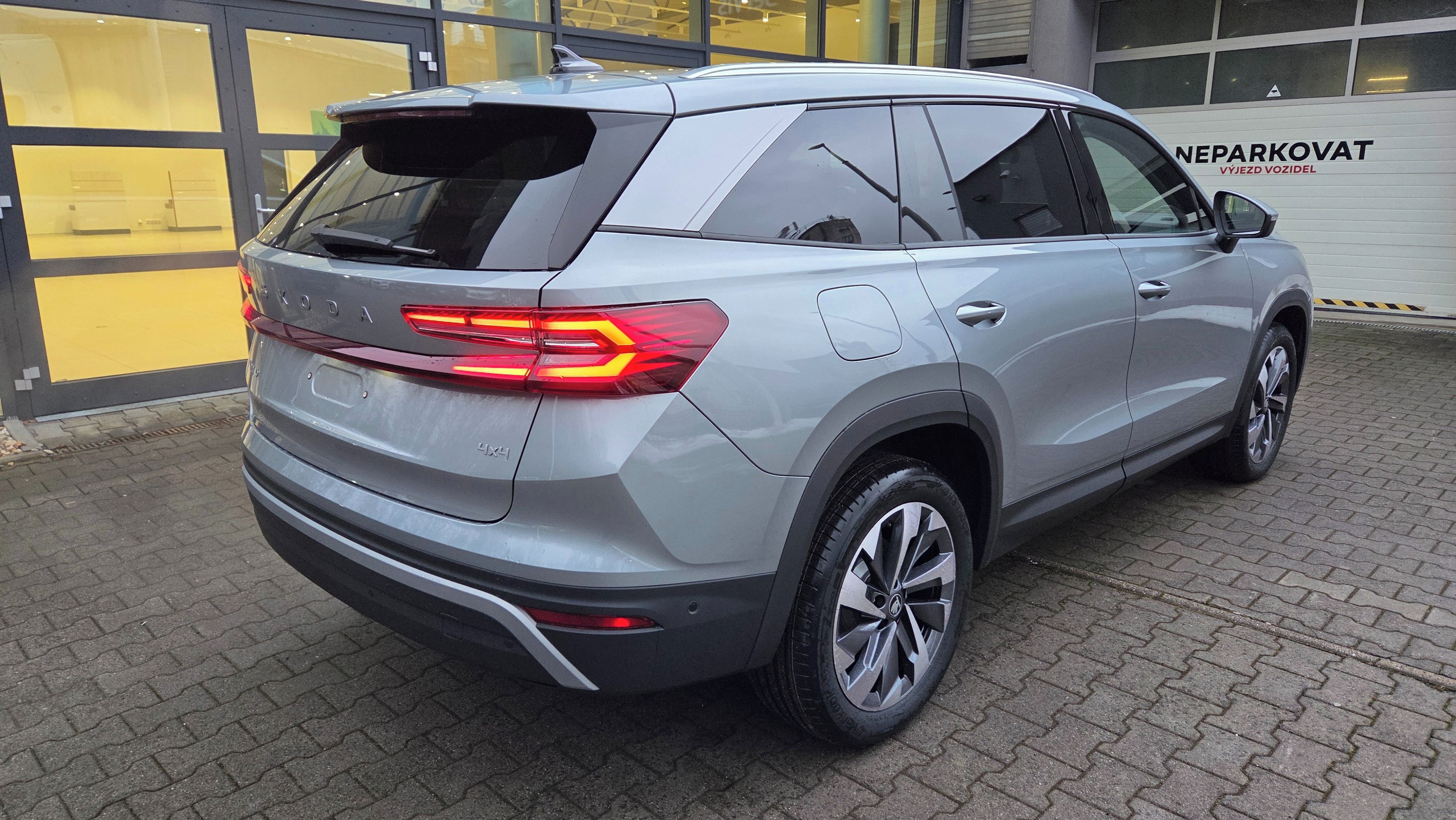 Škoda Kodiaq, Exc. Sel. TDI 142 kW DSG 4x4 - fotka 3