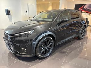 Lexus LBX, VIBRANT EDITION LUXURY