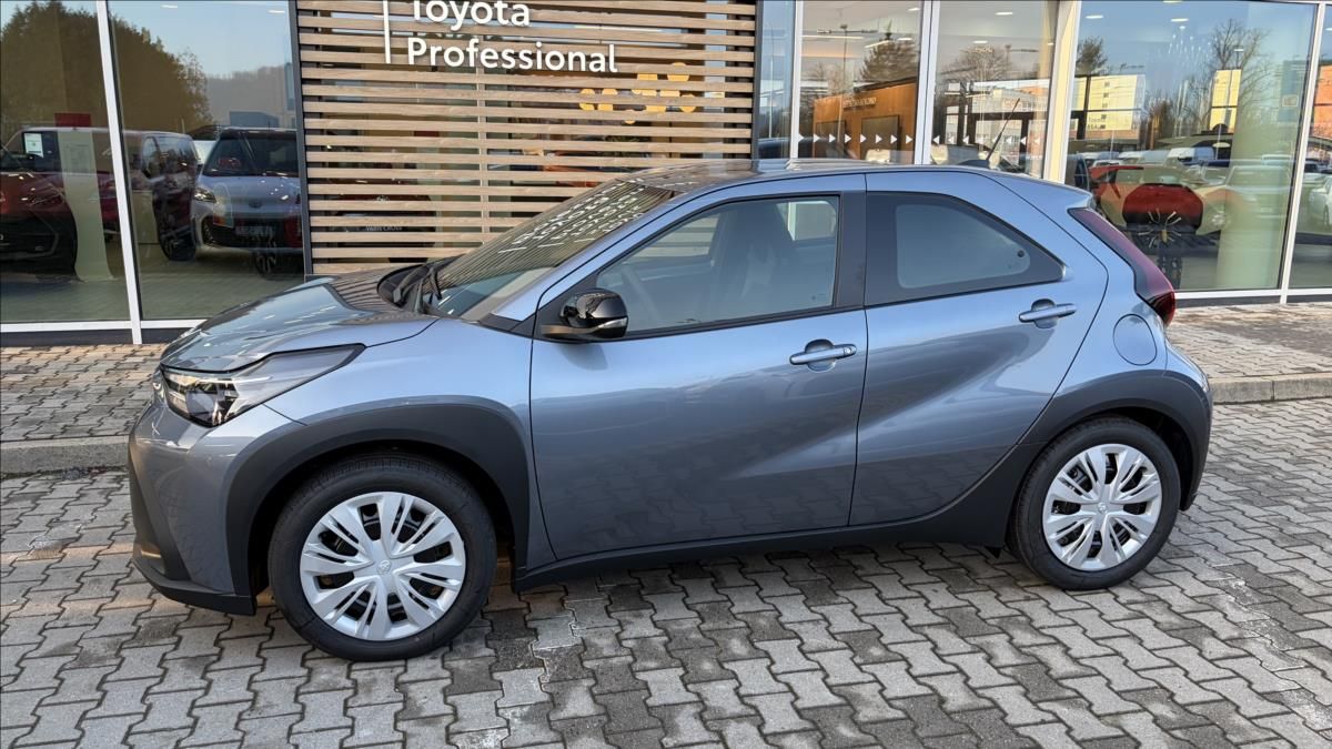 Toyota Aygo, 1,5 Active - fotka 3