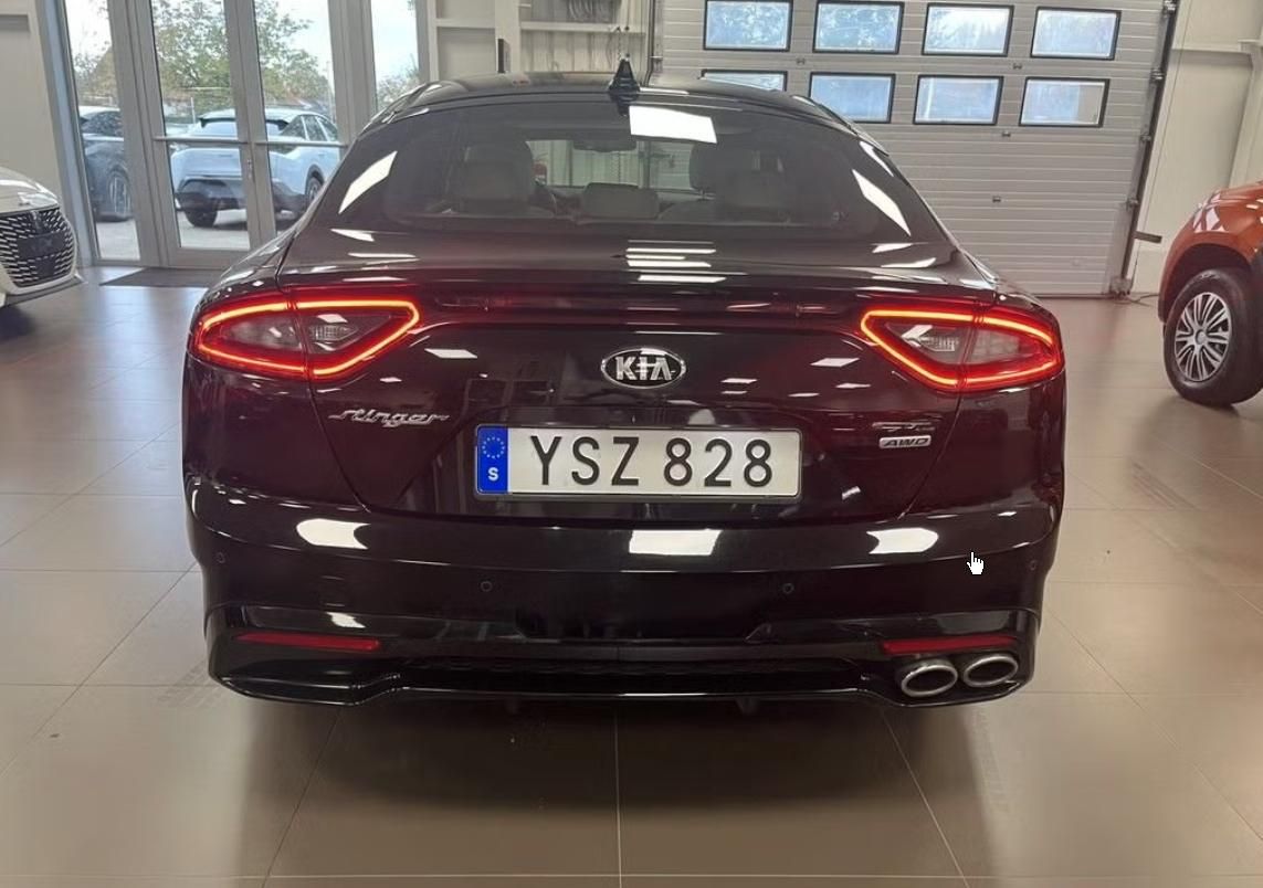 Kia Stinger, 2.2 CRDI AWD GT Bílý in. HuD - fotka 3