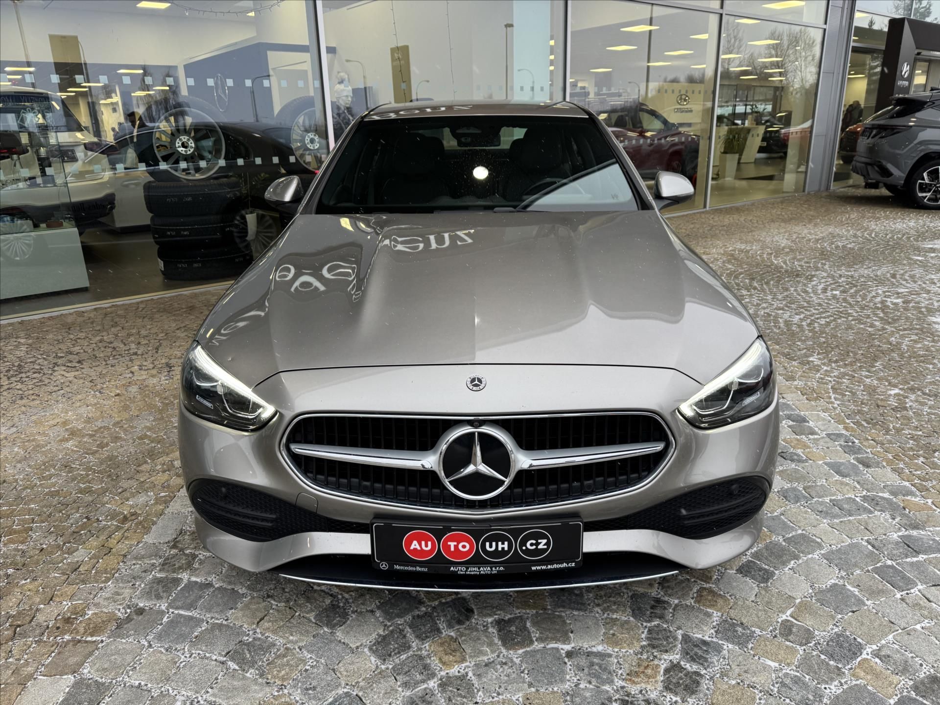 Mercedes-Benz Třídy C, C 220d - fotka 2