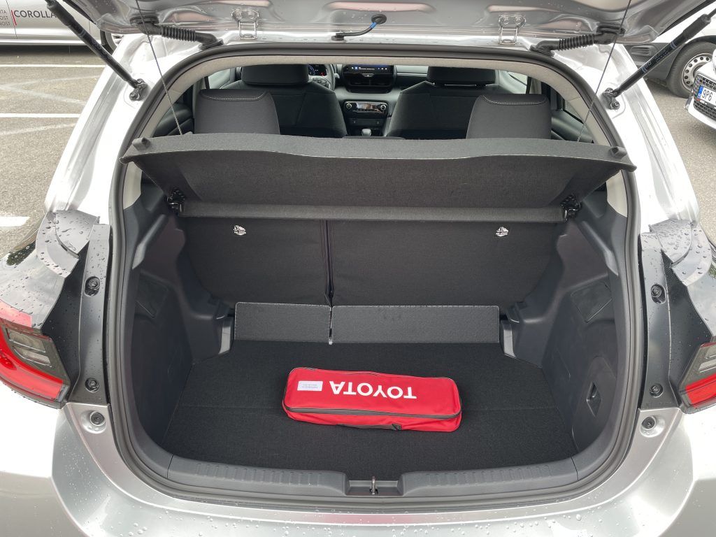 Toyota Yaris, 1.5 Hybrid Style ODBĚR 6/2026 - fotka 6