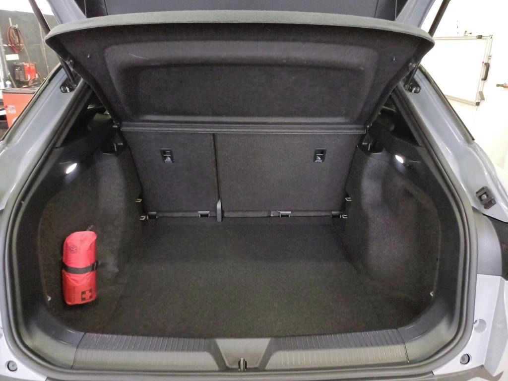 Volkswagen ID.4, Pure 125kw, 52kwh, tažný - fotka 6