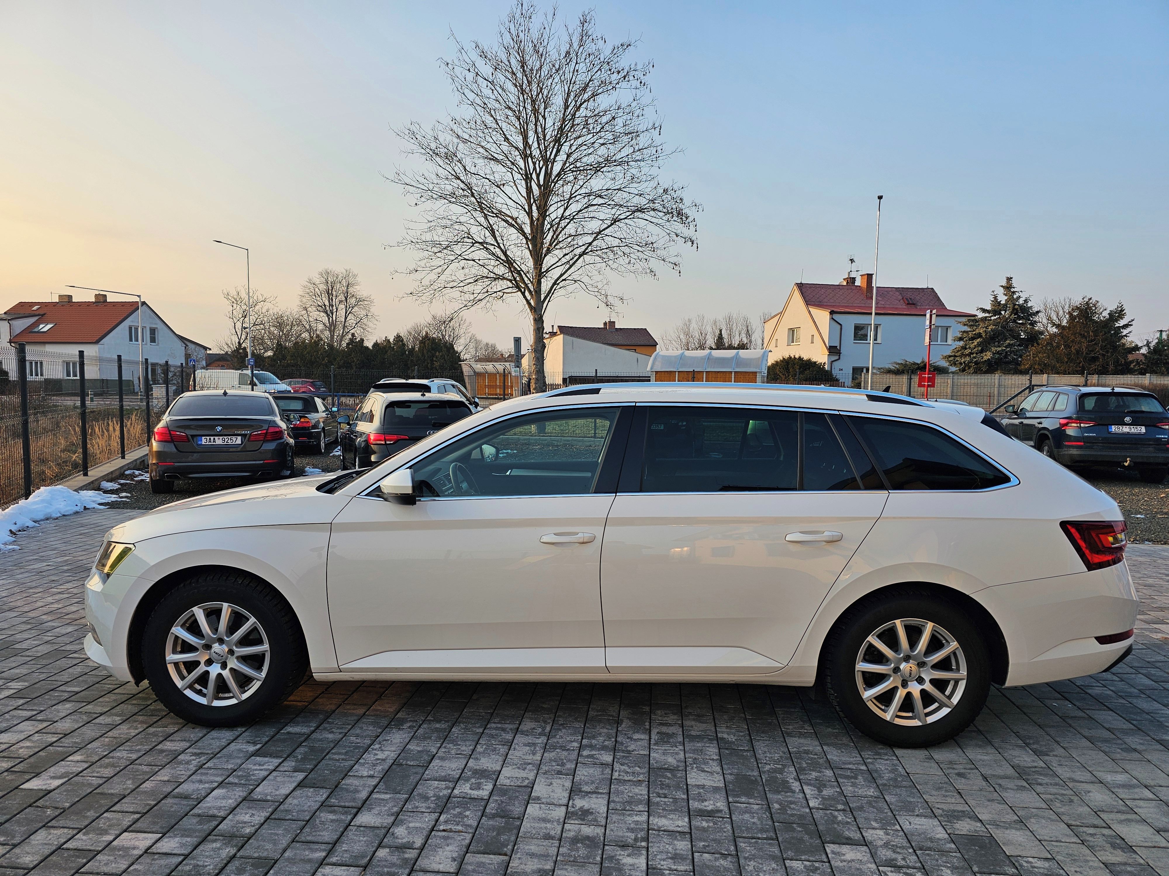 Škoda Superb, Škoda Superb 2.0 TDI 110kw - fotka 5