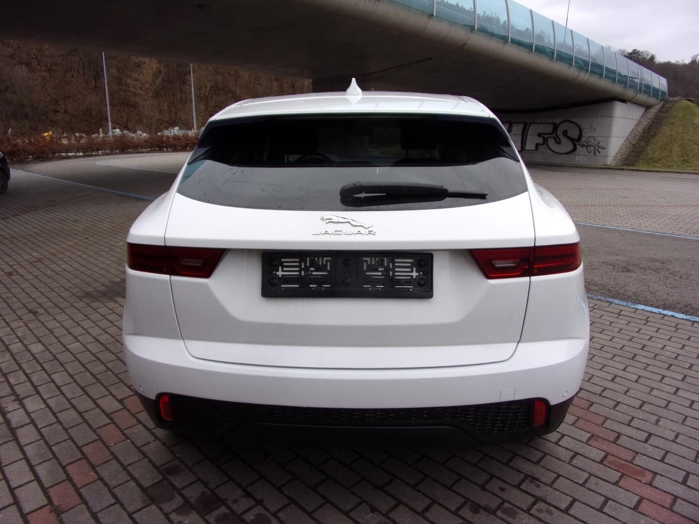Jaguar E-Pace, 2,0D Bussines edit. - fotka 6
