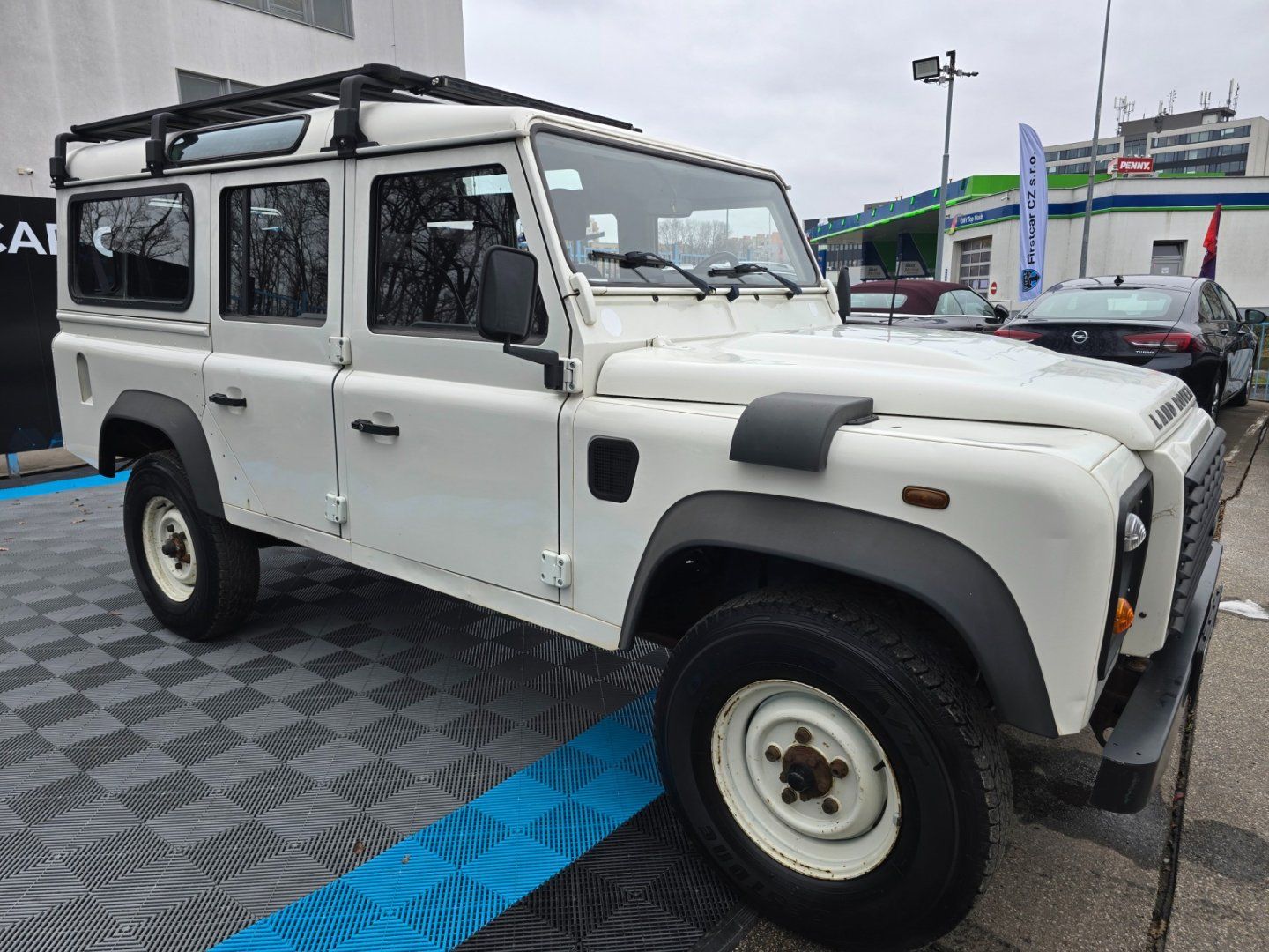 Land Rover Defender, 110/TD4/90KW/7MÍST/KLIMA/2008 - fotka 3