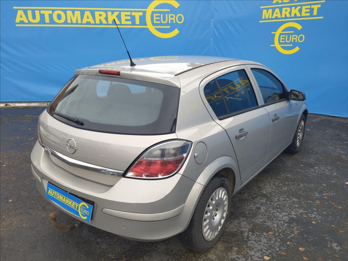 Opel Astra, 1,4 66KW - fotka 4